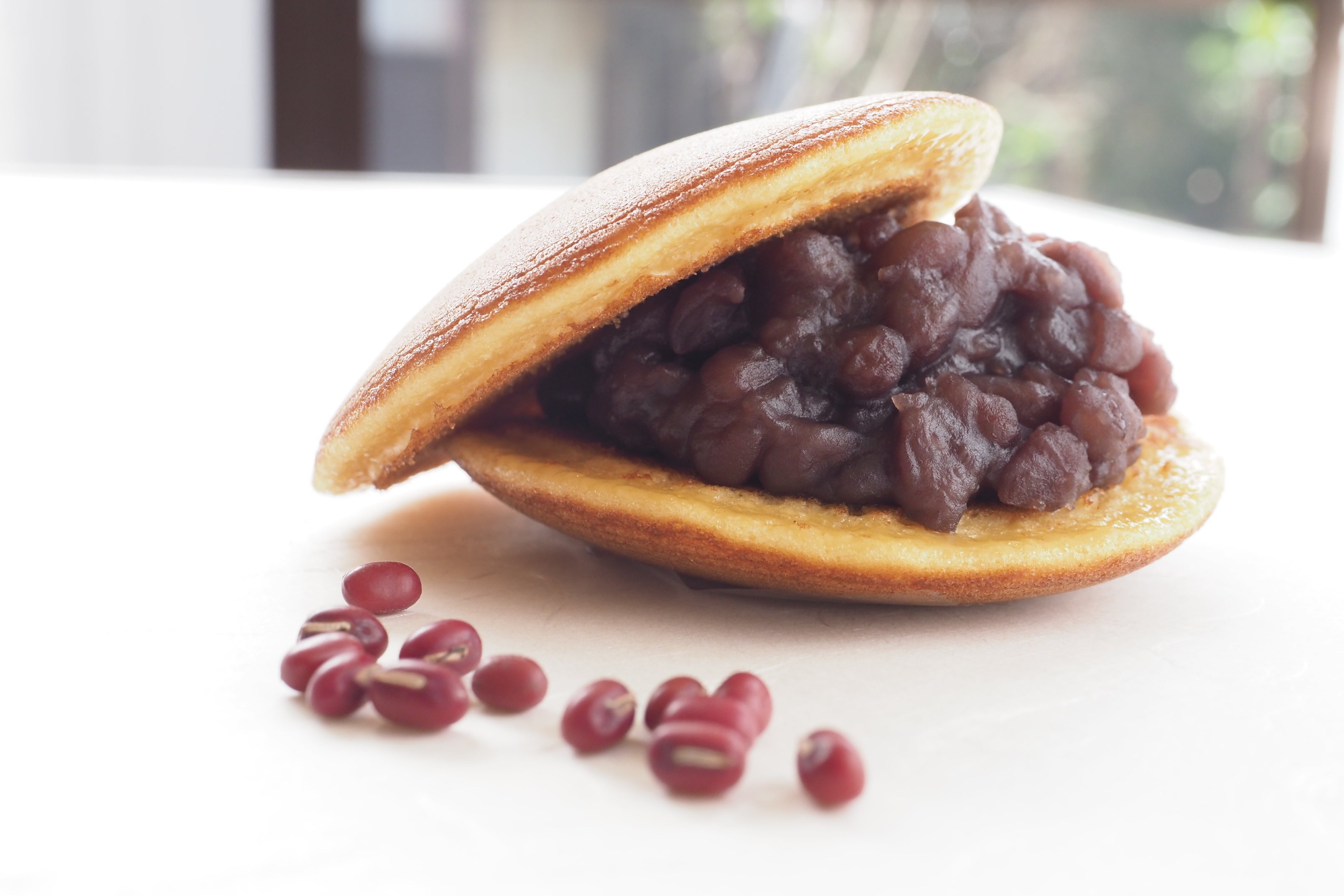 すっきりとした上品な甘さながらも小豆の独特な甘みと香りが一層引き立つ