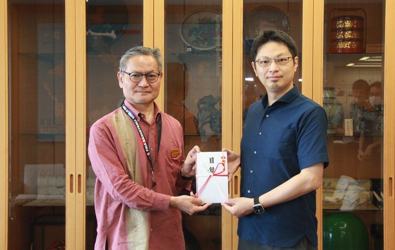 左：沖縄県 東京事務所 所長 平田 正志氏、右：ナイル株式会社 執行役員 社長補佐 大谷 昌史