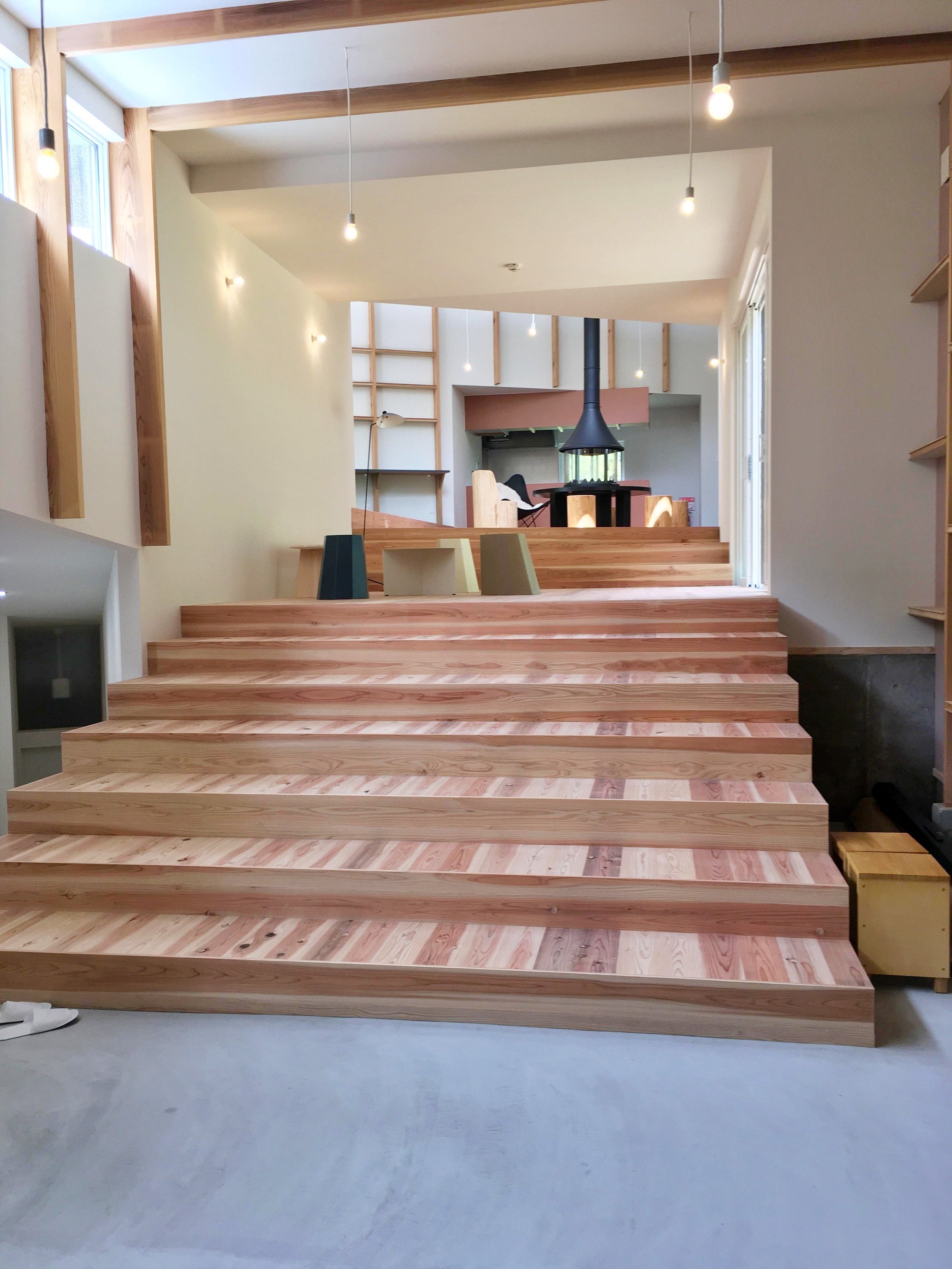 地域材がふんだんに使われている