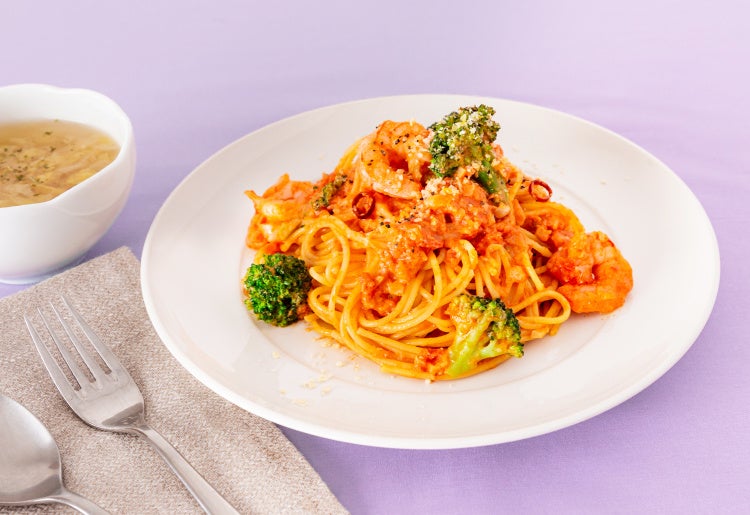 「エビとブロッコリーのトマトクリームパスタ」