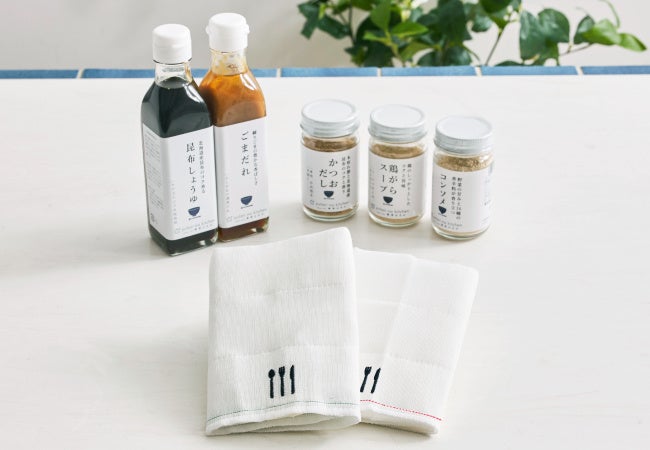 ゆとりのキッチン 調味料とふきんのセット　3,607円（税込）
