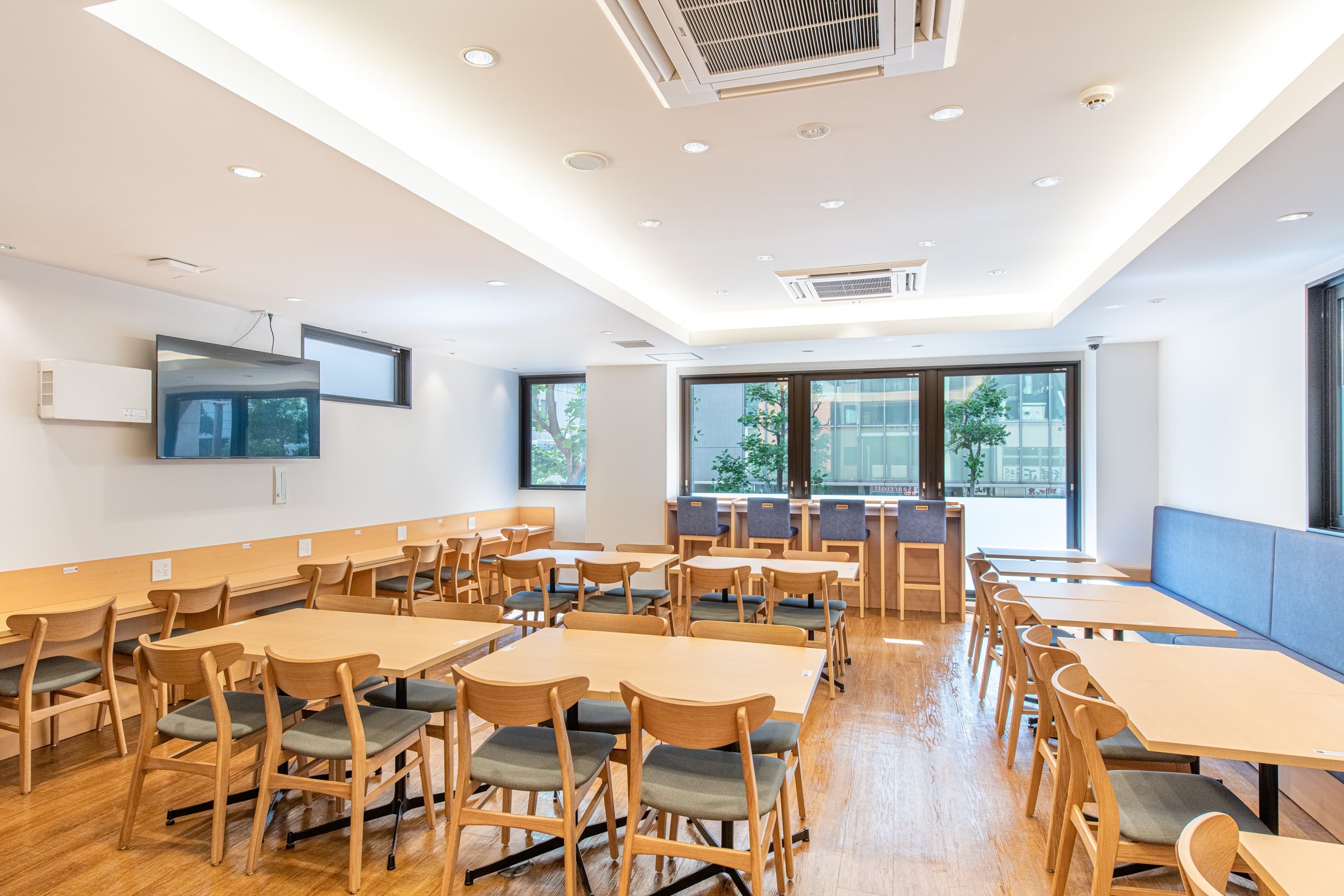 カフェラウンジ