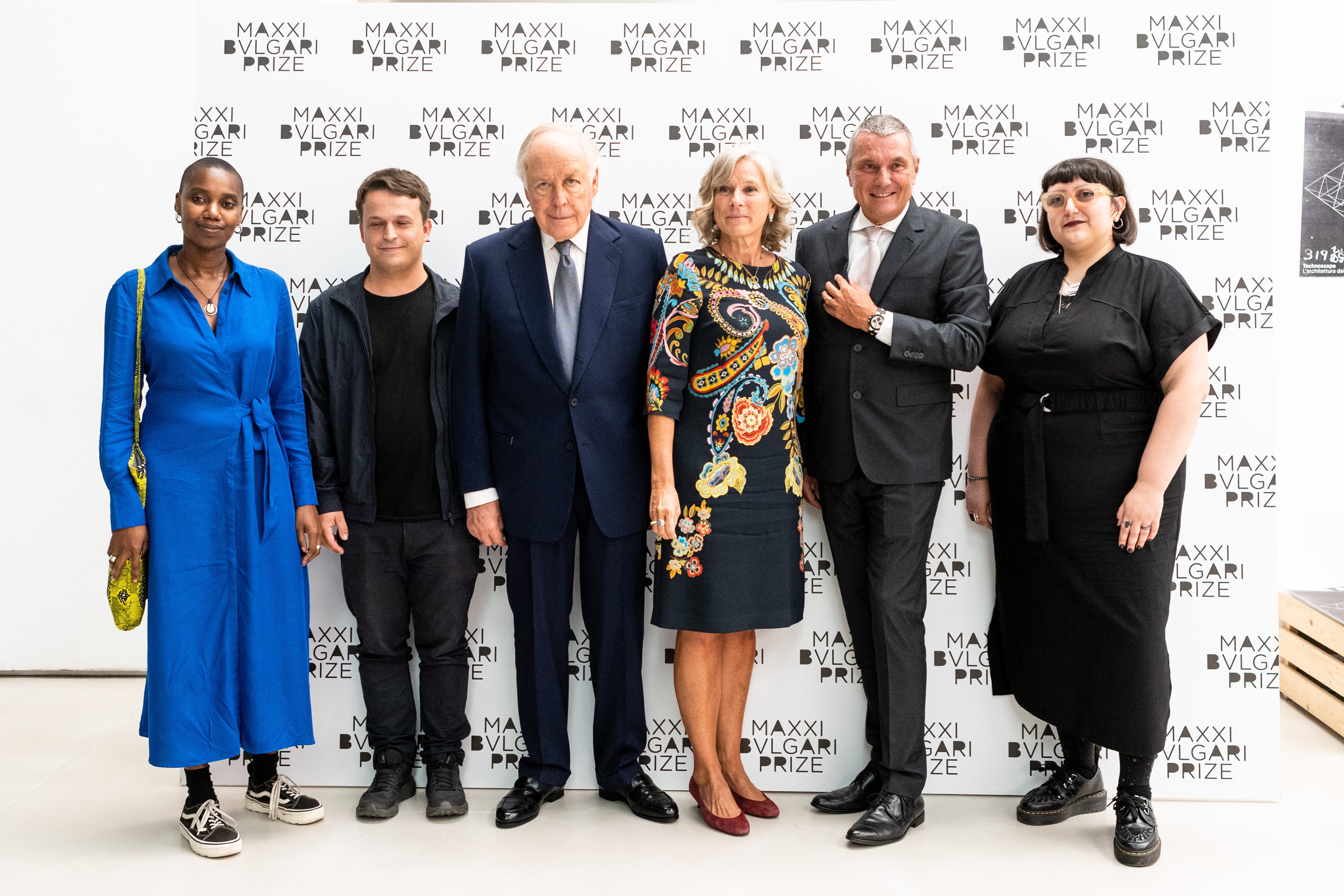 左よりナムサル・シエドレッキ、ブルガリ グループ副会長ニコラ・ブルガリ、MAXXI財団理事長 ジョヴァンナ・メランドリ、ブルガリ グループCEOジャン-クリストフ・ババン、アレサンドラ・フェリーニ、シルビア・ロッシ