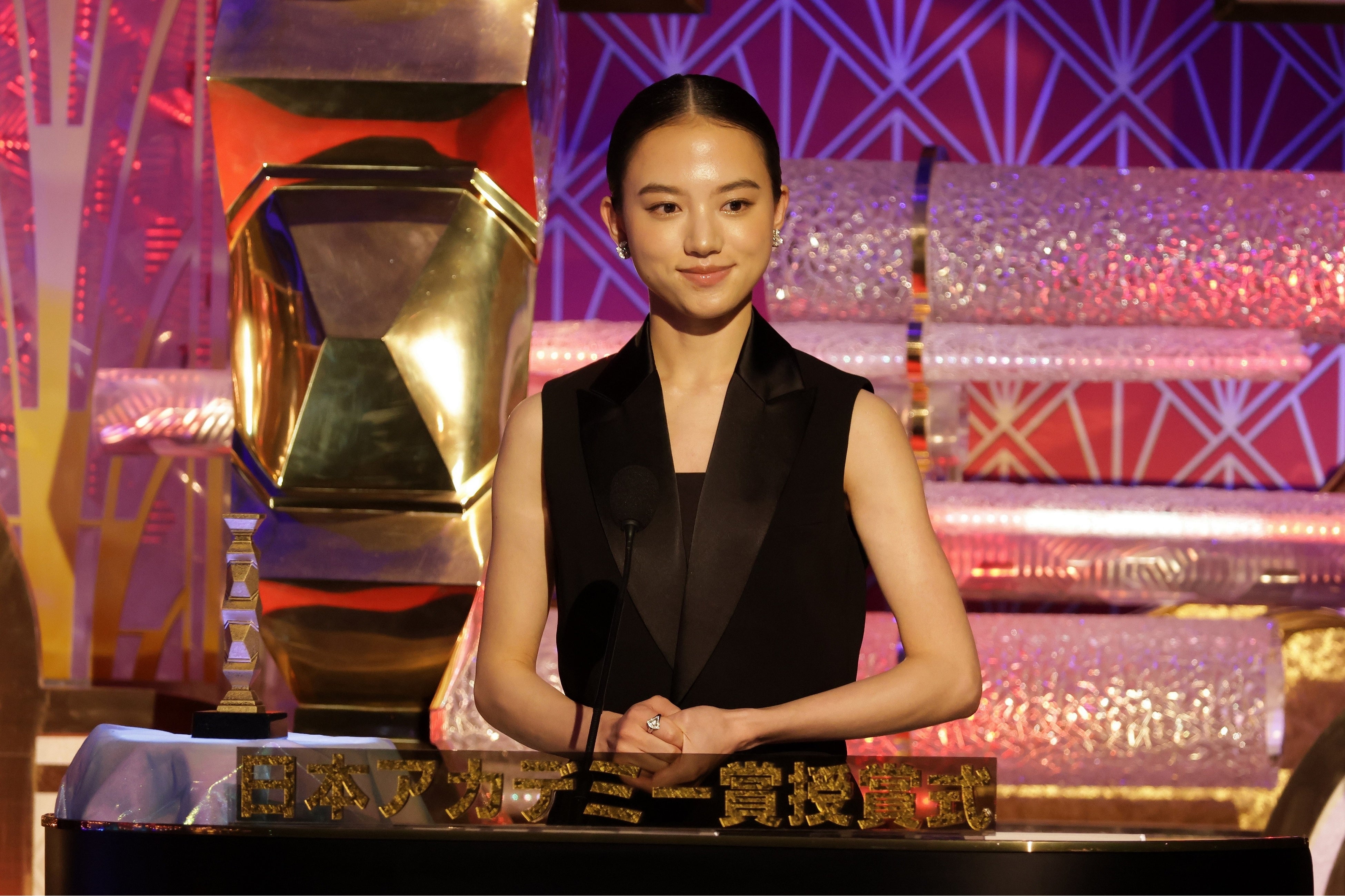 プレゼンターの清原果耶さん