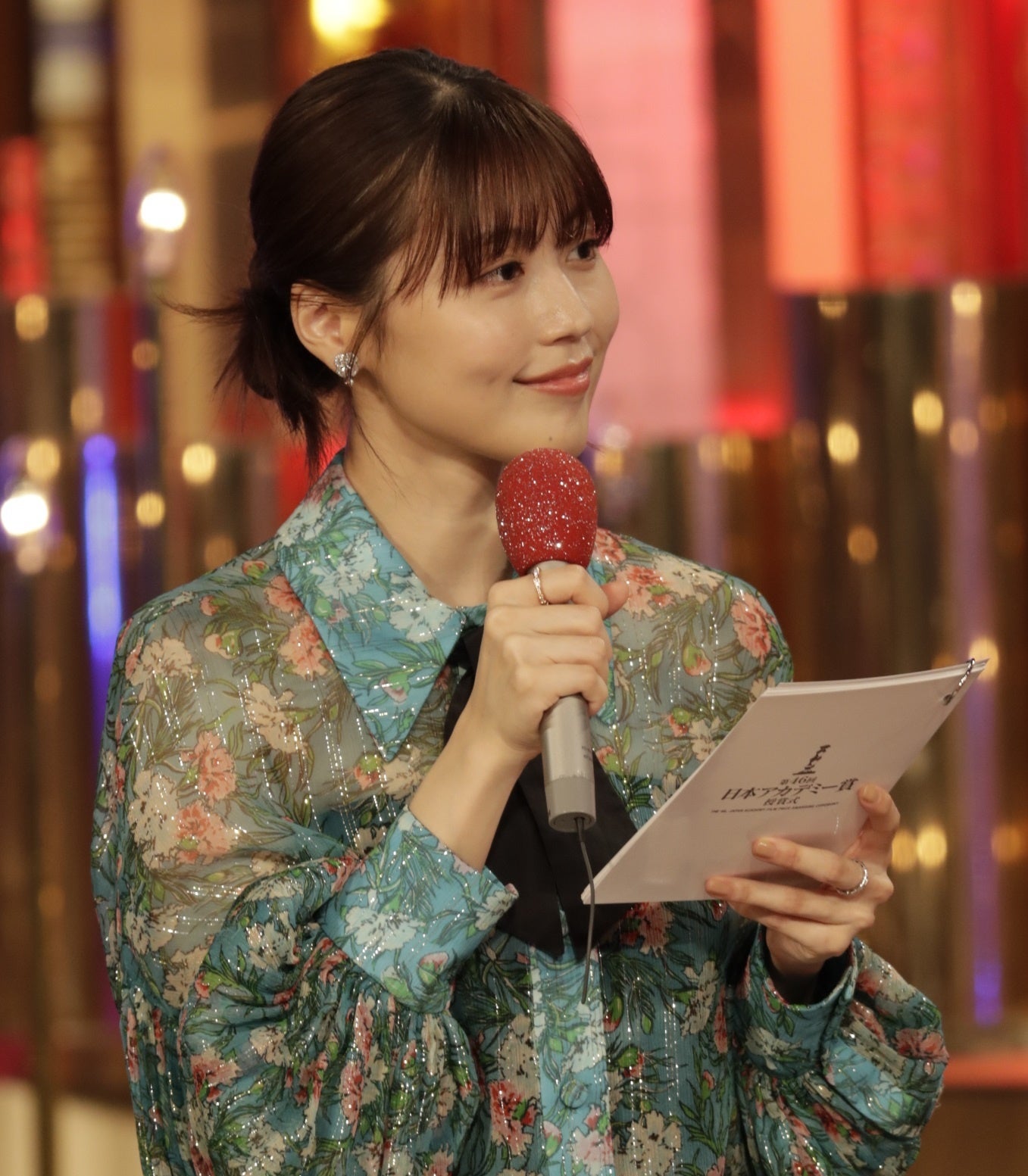 司会をされた優秀助演女優賞の有村架純さん　（C)日本アカデミー賞協会