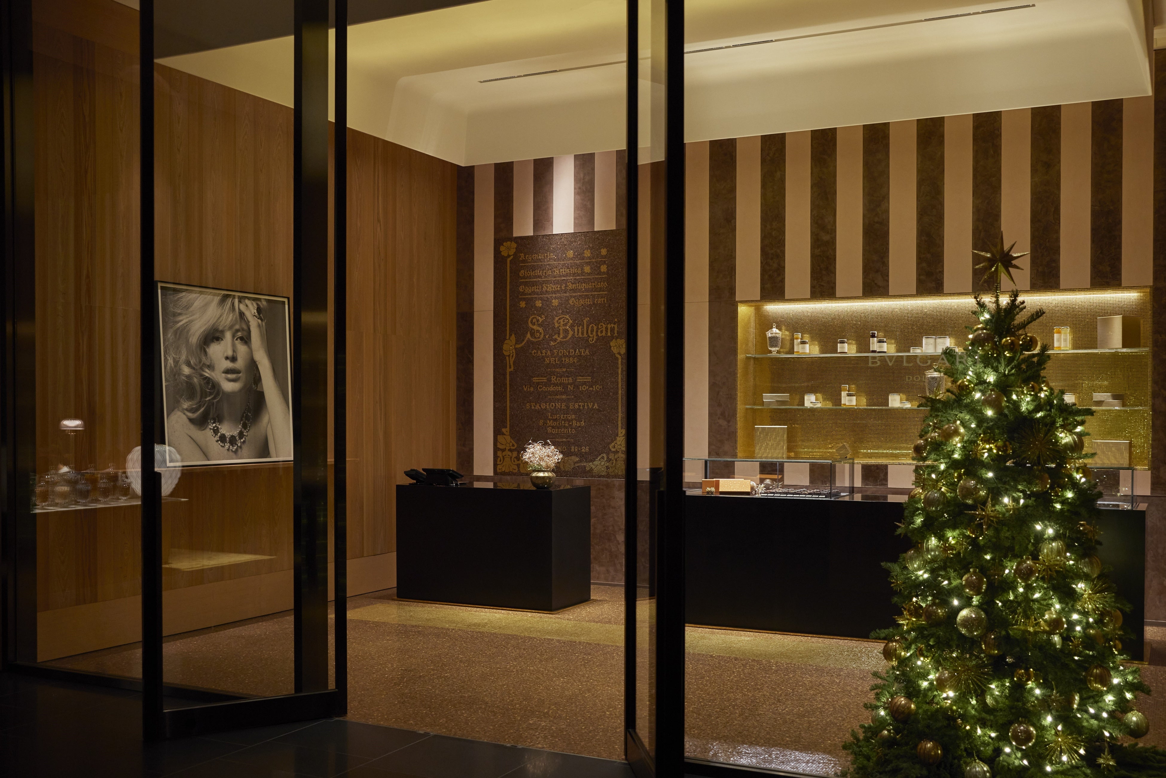 ブルガリ ホテル 東京 40階のブティック 「ブルガリ ドルチ」