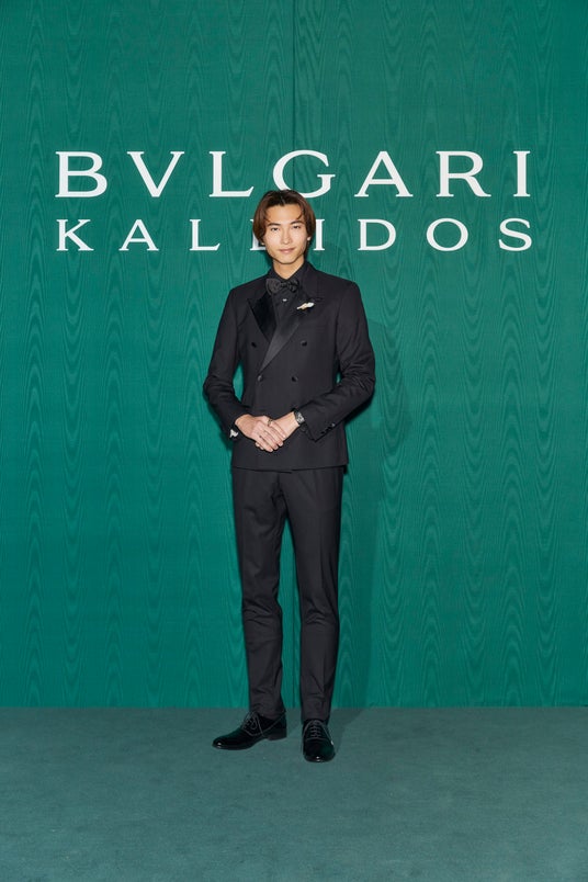 ブルガリの展覧会「ブルガリ カレイドス 色彩・文化・技巧」を祝したガラ ディナーに庄司浩平が登場 ブルガリの展覧会「ブルガリ カレイドス 色彩・文化・技巧」を祝したガラ ディナーに庄司浩平が登場