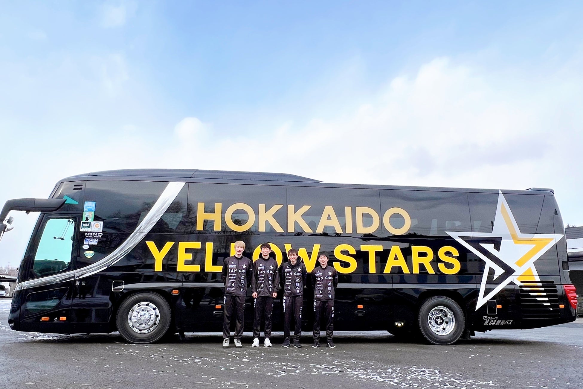 左から:郡選手、谷選手、小森選手、山田選手