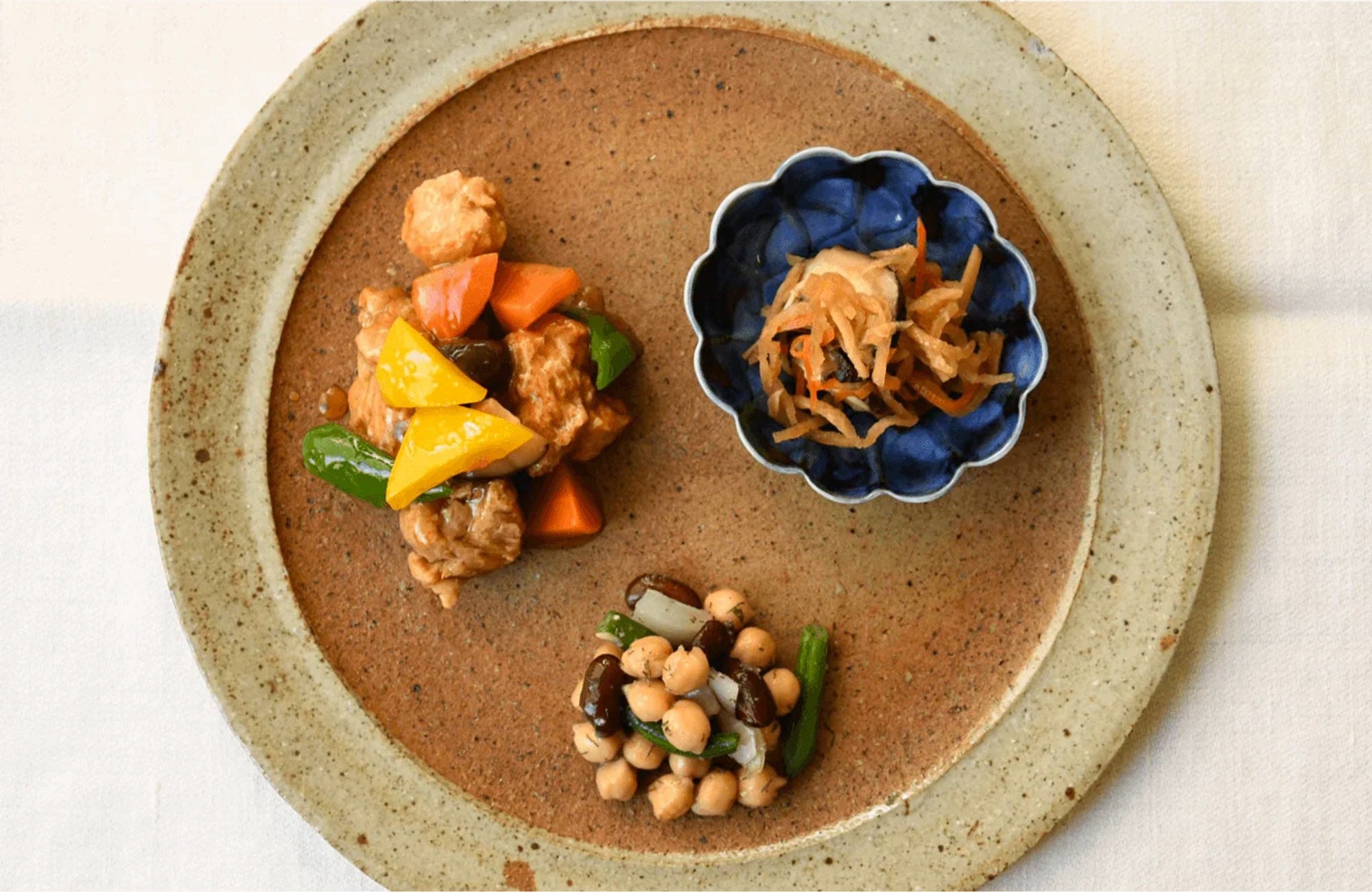 黒酢豚・お豆の温サラダ・切干大根ときのこ煮