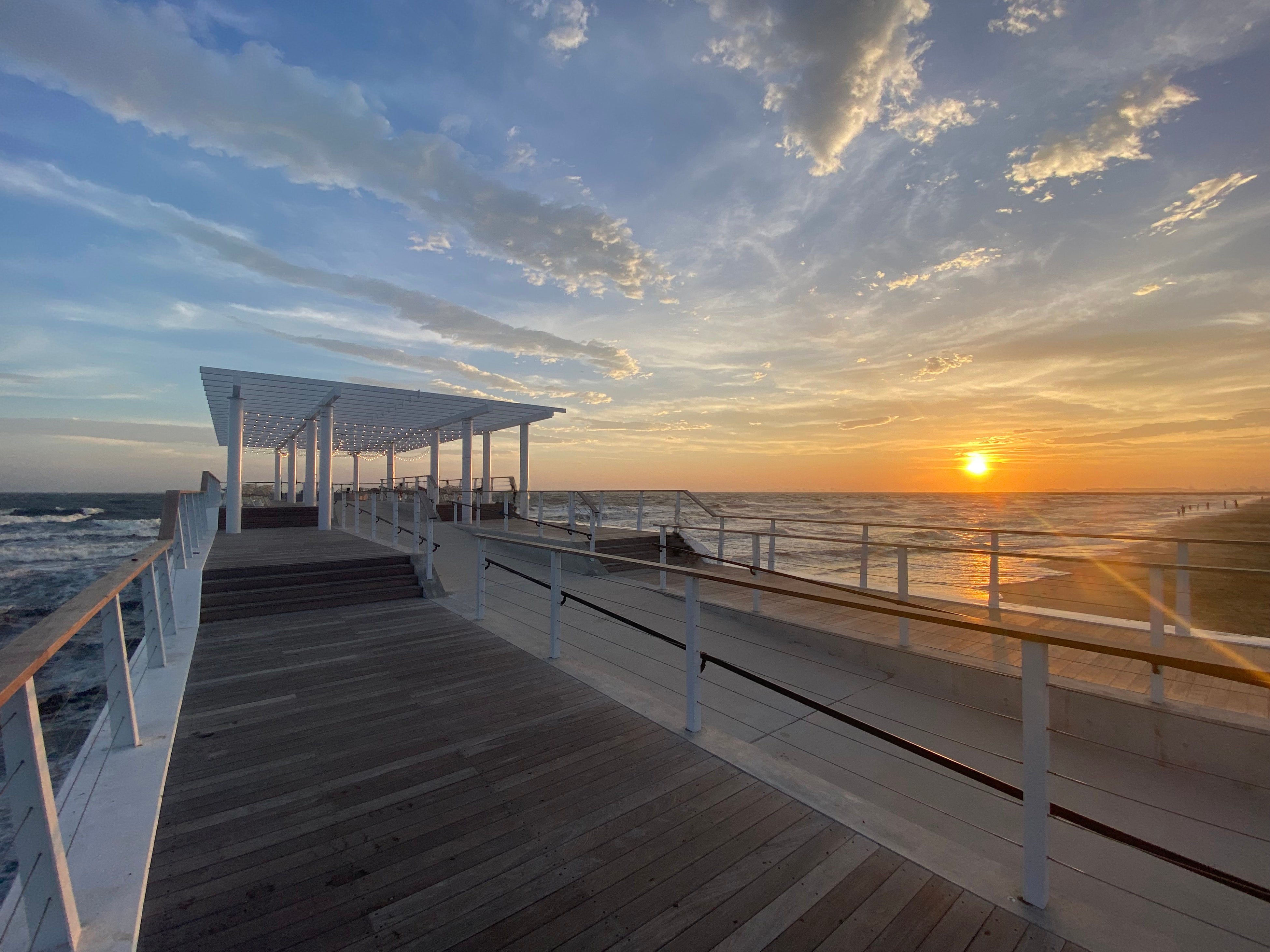 千葉の新スポット、稲毛海浜公園内SUNSET BEACH PARK INAGEで