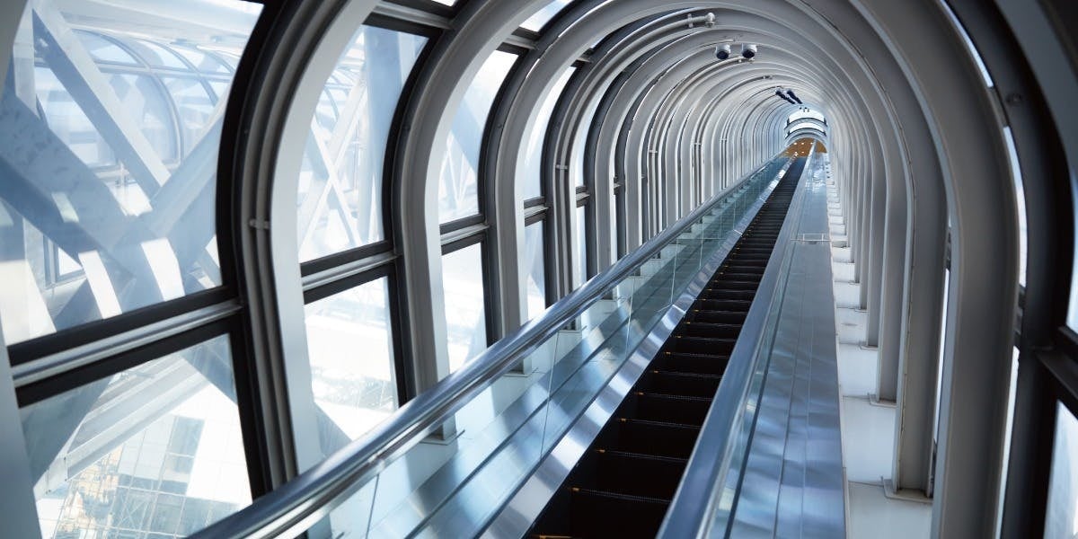 スカイビルエスカレーター