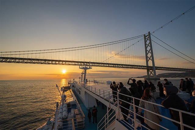 明石大橋周辺で初日の出(イメージ)