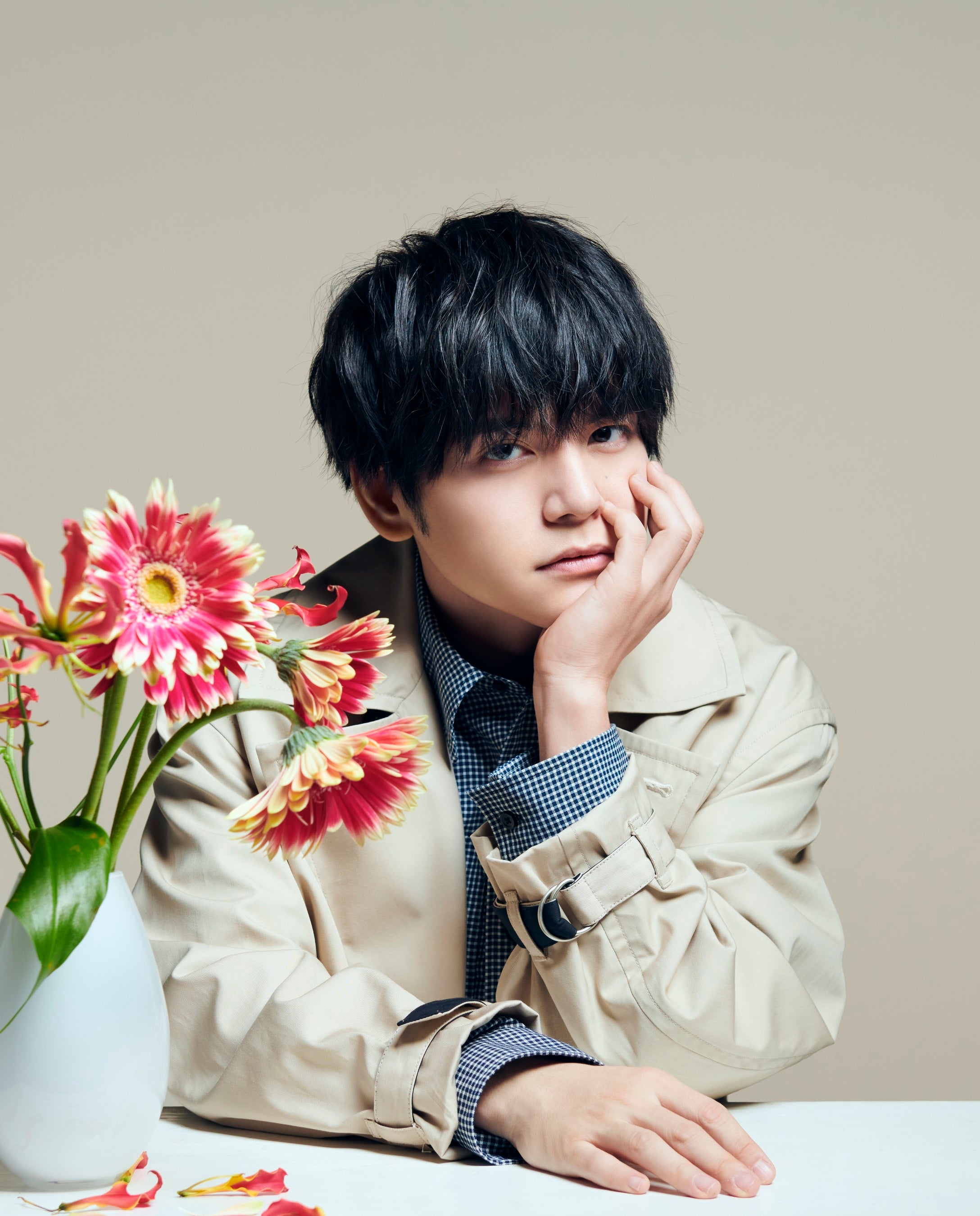 声優 内田雄馬さんがマキアレイベルの「マイクロバブル