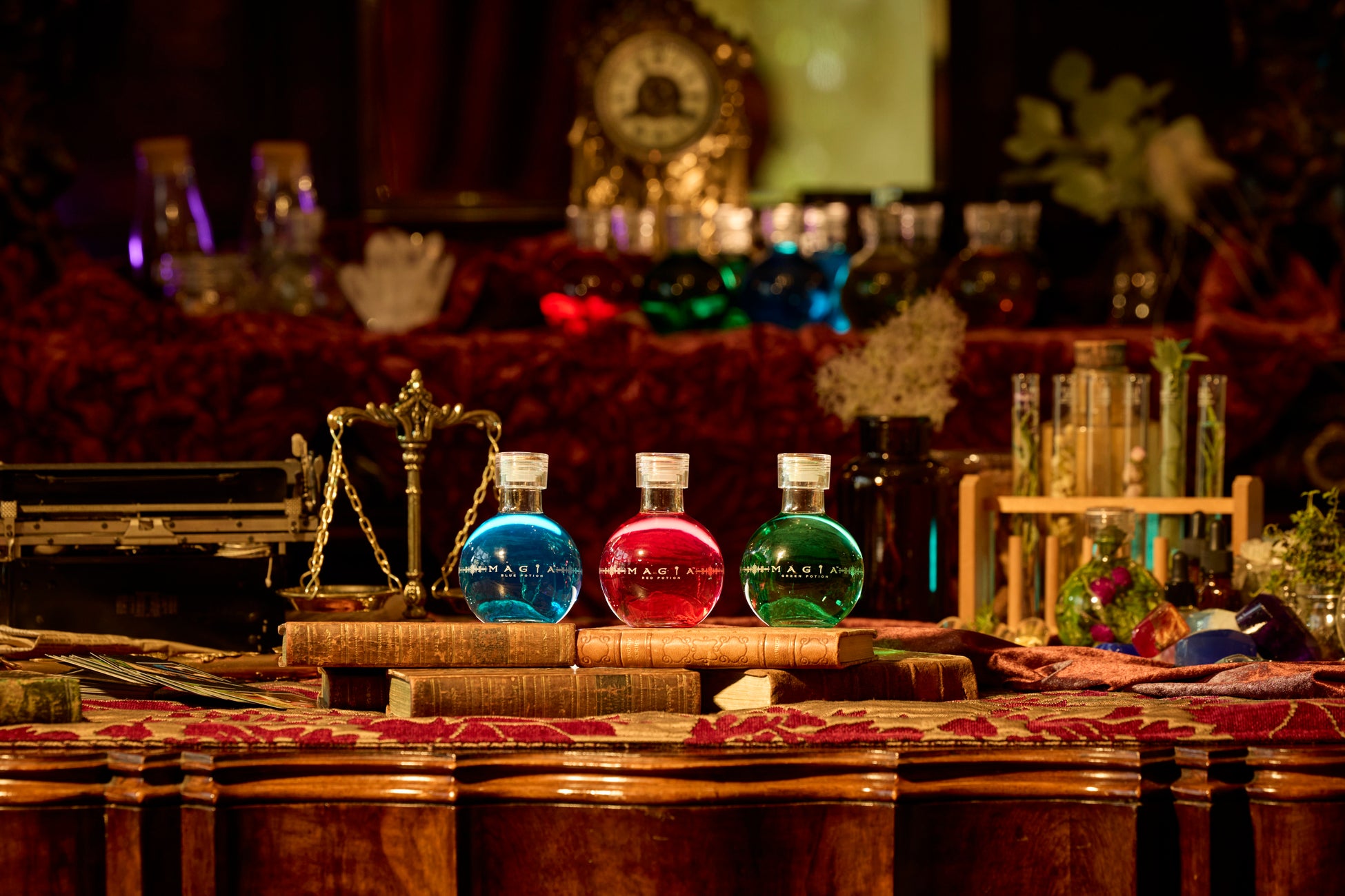 ゲームアイテムの異世界転生をテーマにしたコスメブランド「MAGIA」が、第一弾化粧水「解放(リリース)ポーション」を2023年12月1日より一般発売開始! ゲームアイテムの異世界転生をテーマにしたコスメブランド「MAGIA」が、第一弾化粧水「解放(リリース)ポーション」を2023年12月1日より一般発売開始!