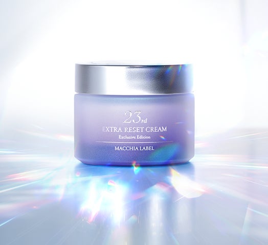 マキアレイベルエクストラリセットクリーム23rd 進化を続け23年目。ハリ・透明感満ちる純白※1のマキアレイベル最