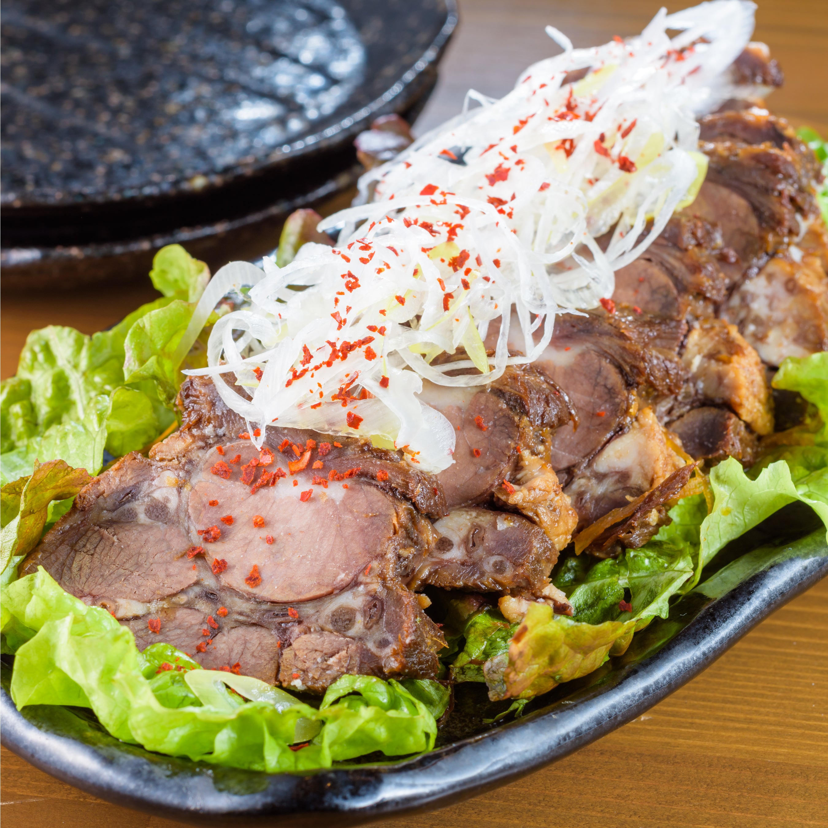 ご飯もお酒も止まらない。『タンシタ煮込み』