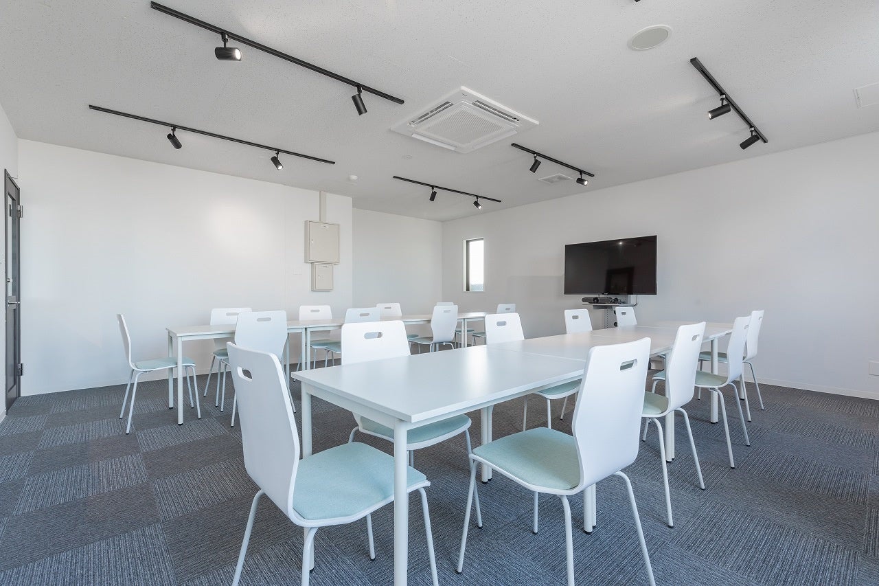 大中小の会議室を完備