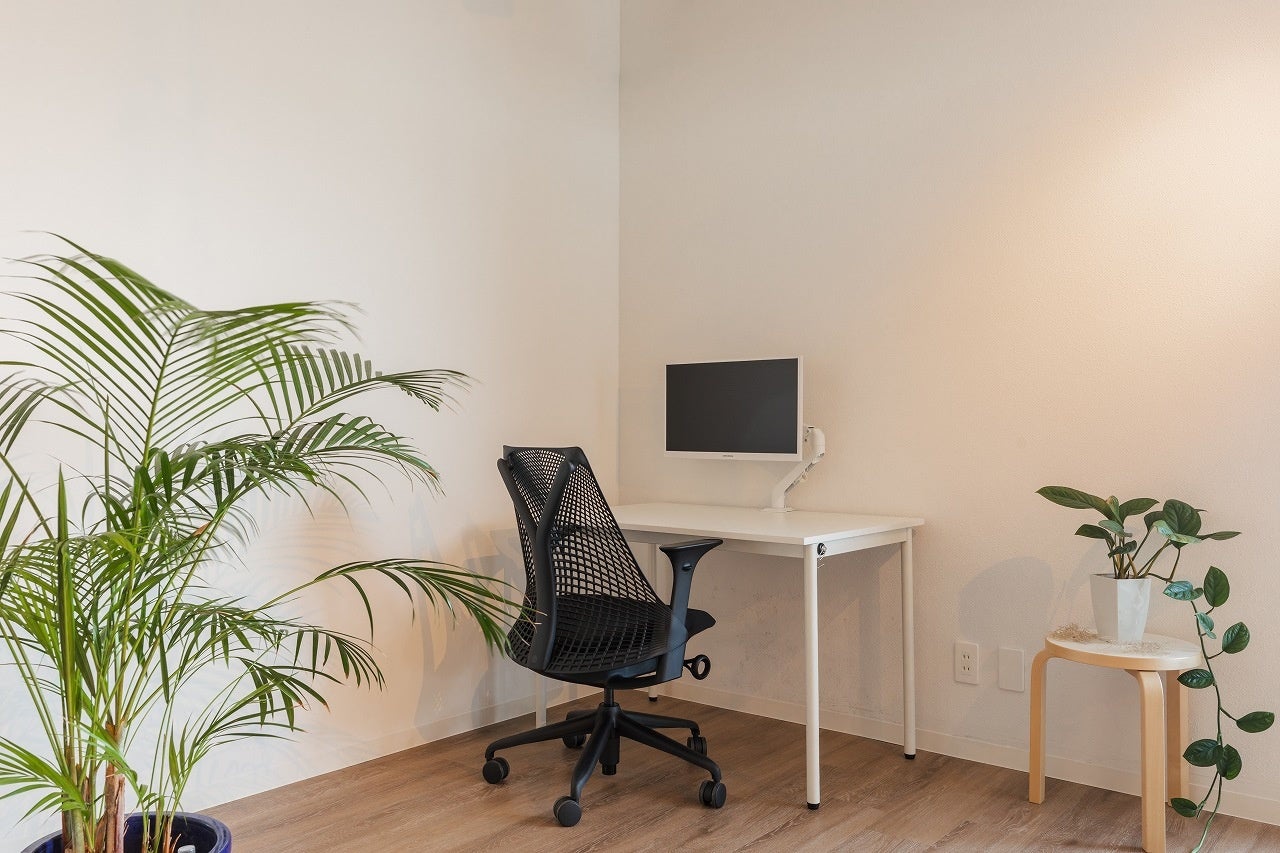 ハーマンミラーのワークチェアを採用