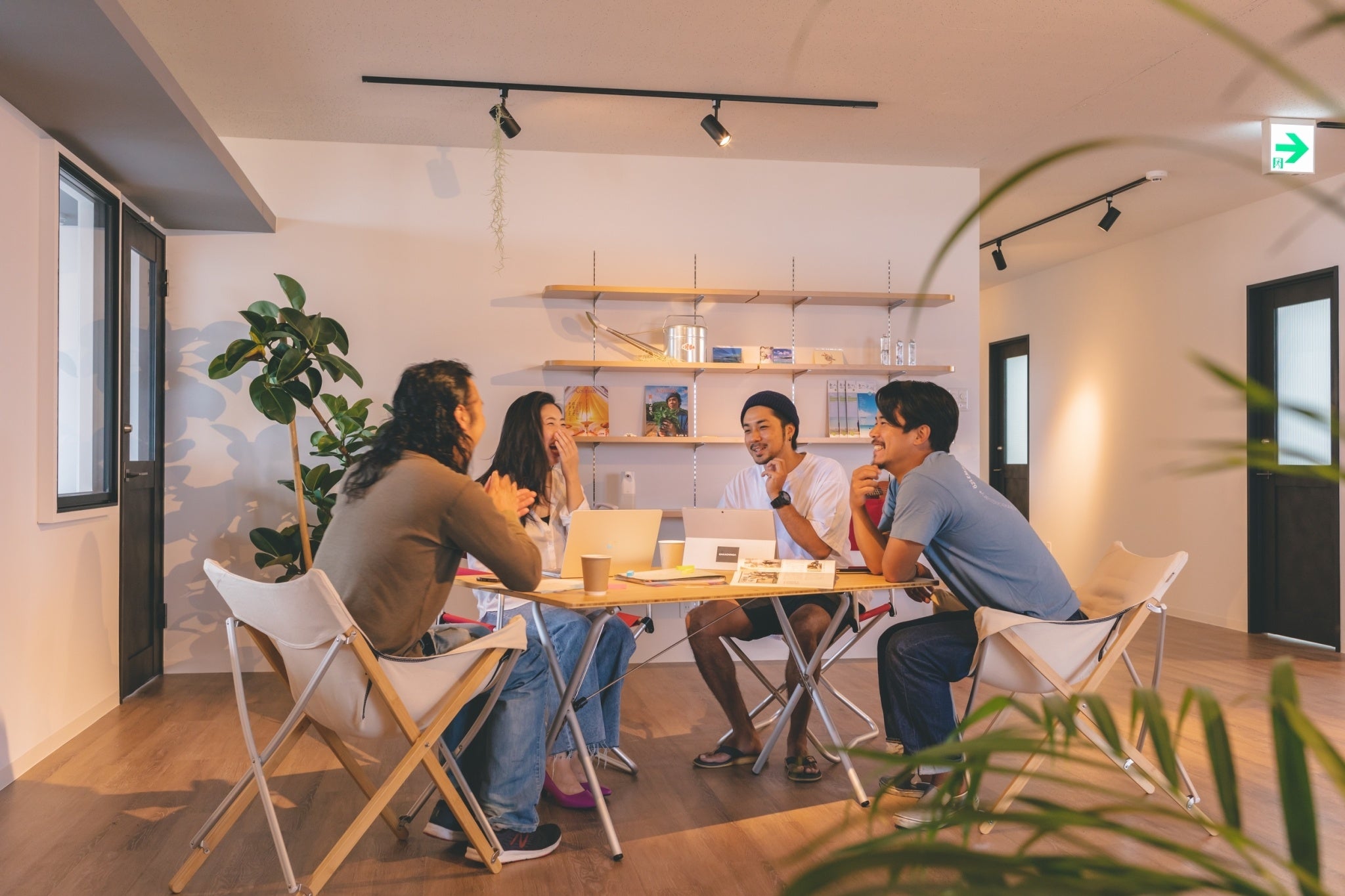 スノーピークのキャンプギアで打ち合わせ