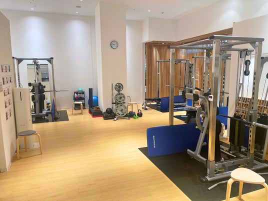 パーソナルトレーニングジムeviGym 武蔵小杉店、125%拡張の5ベッドへ増床リニューアル!予約の取りやすさを向上し、お客様の継続的なトレーニングをサポート パーソナルトレーニングジムeviGym 武蔵小杉店、125%拡張の5ベッドへ増床リニューアル!予約の取りやすさを向上し、お客様の継続的なトレーニングをサポート