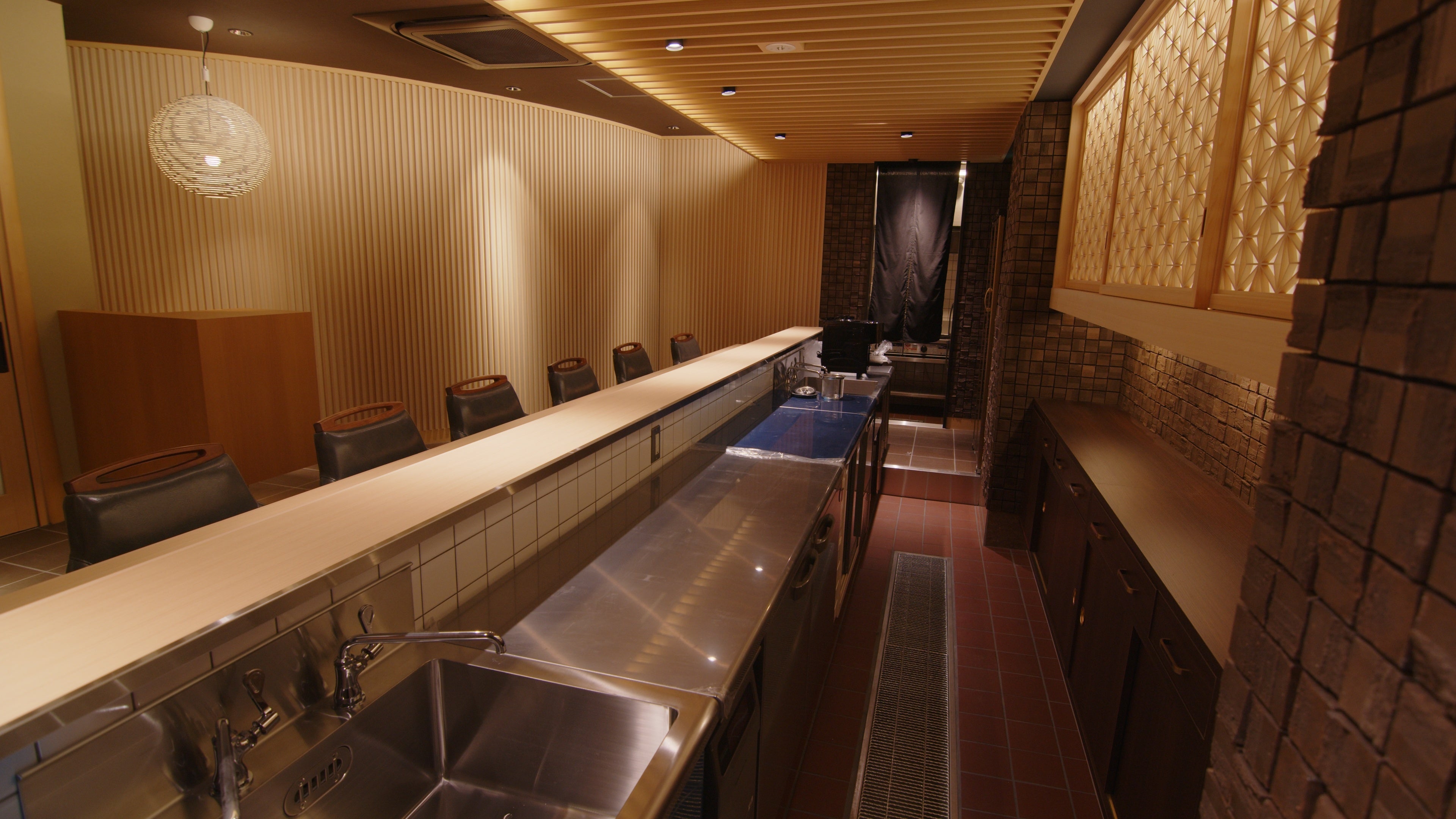 鮨むら川 初代店主であり大阪調理製菓専門学校　卒業生