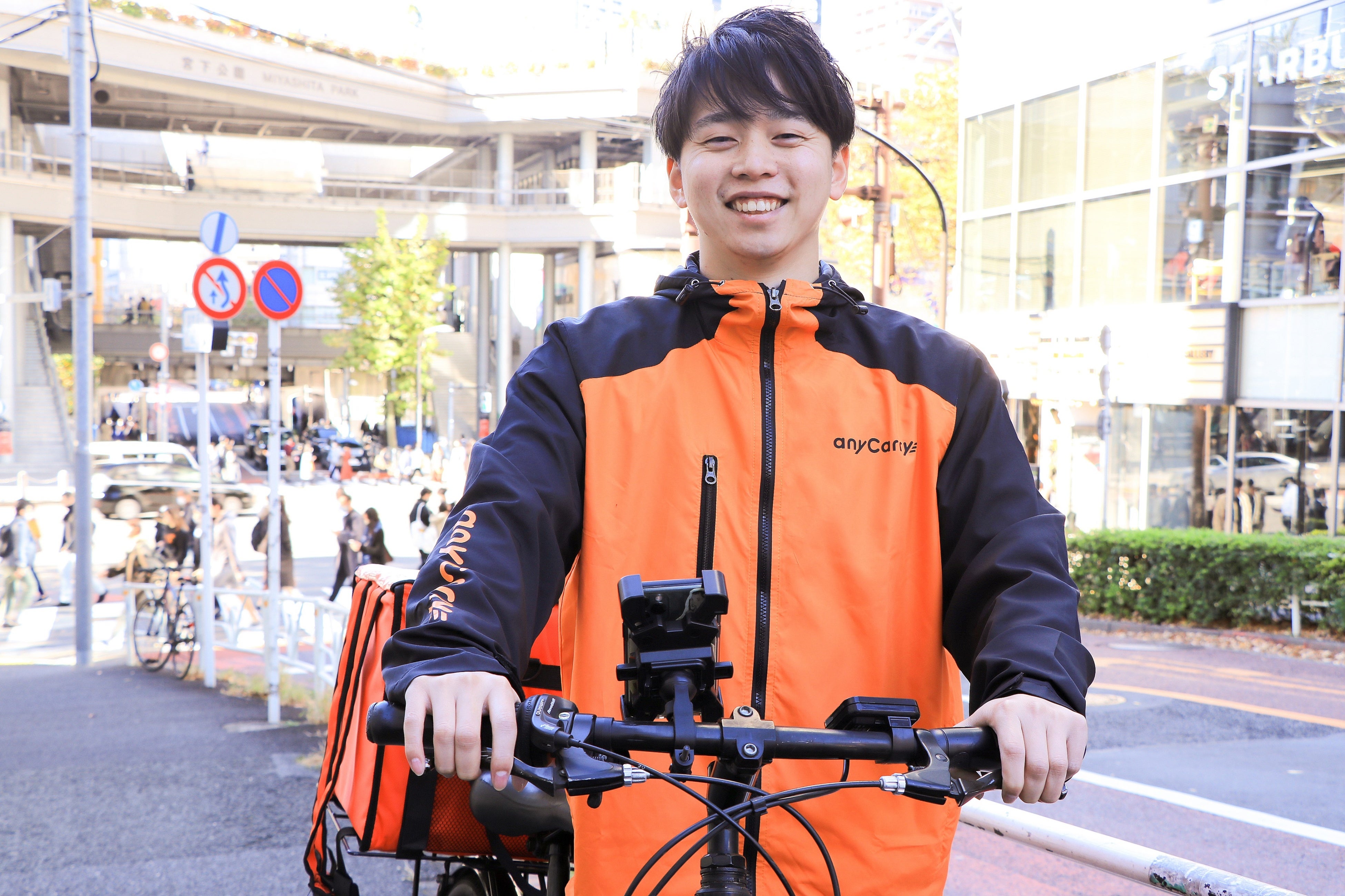 〈売り切れ御免〉GOLDWIN team wear 配達員の新ユニフォーム完成！ひと目で当社配達員とわかるように胸・袖