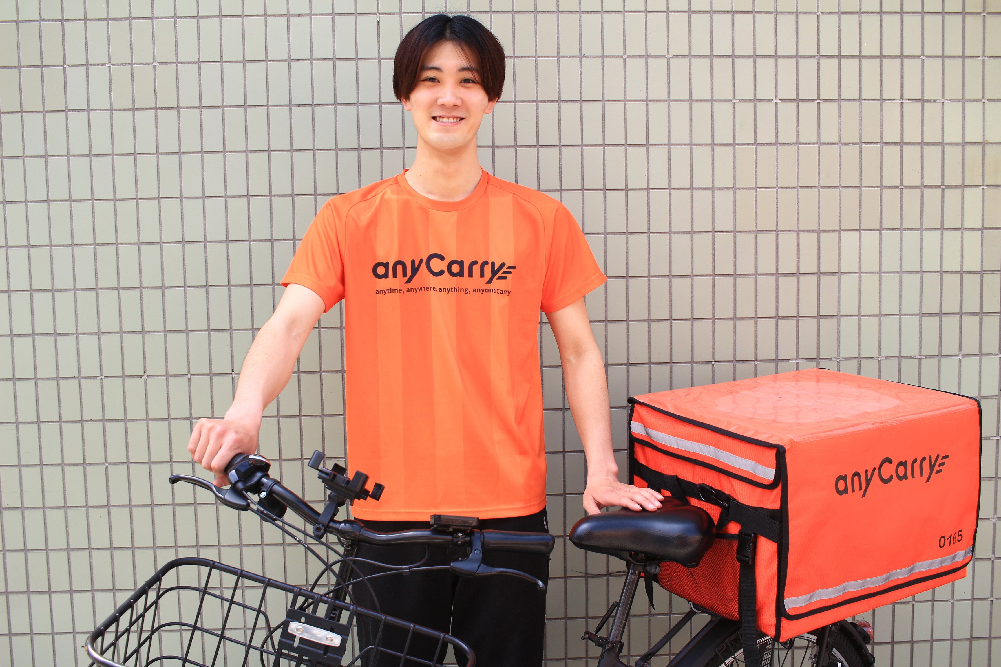 エニキャリの配達員（男性）