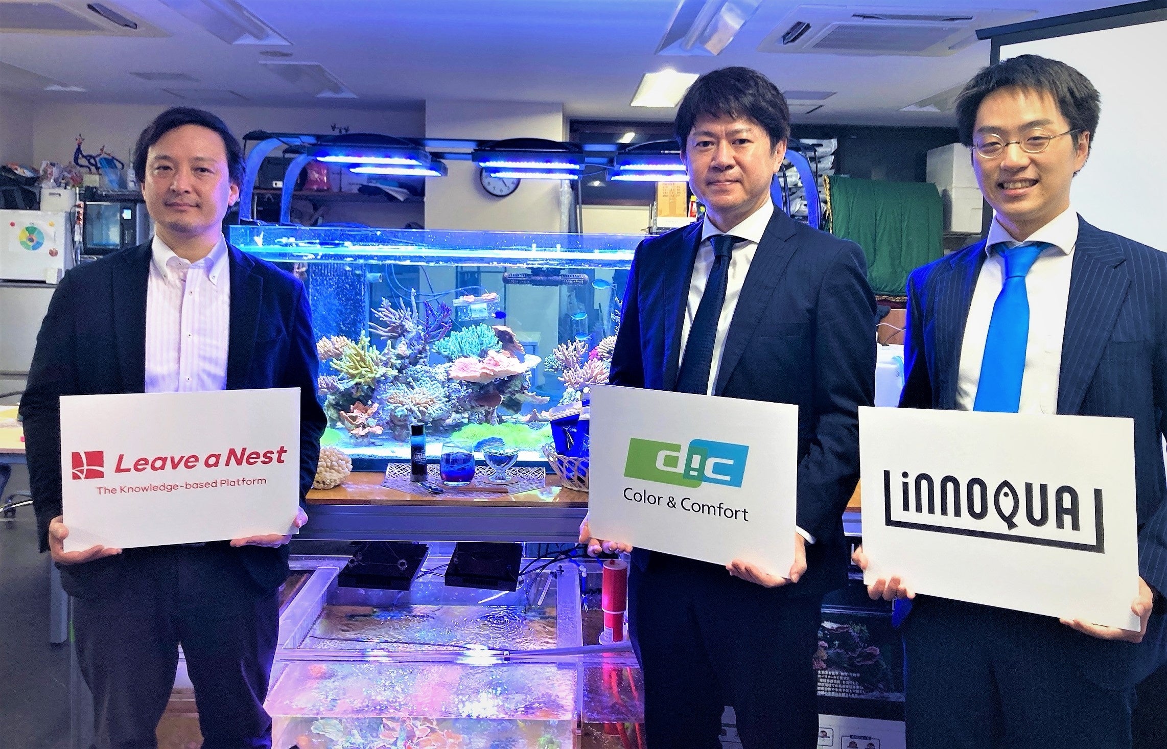 3社共同記者会見の様子（左から、リバネス：丸CEO、DIC：田川GM、イノカ：高倉CEO）