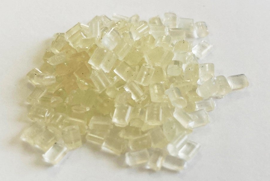 脱インキ技術を用いて再生された着色可能なペレット