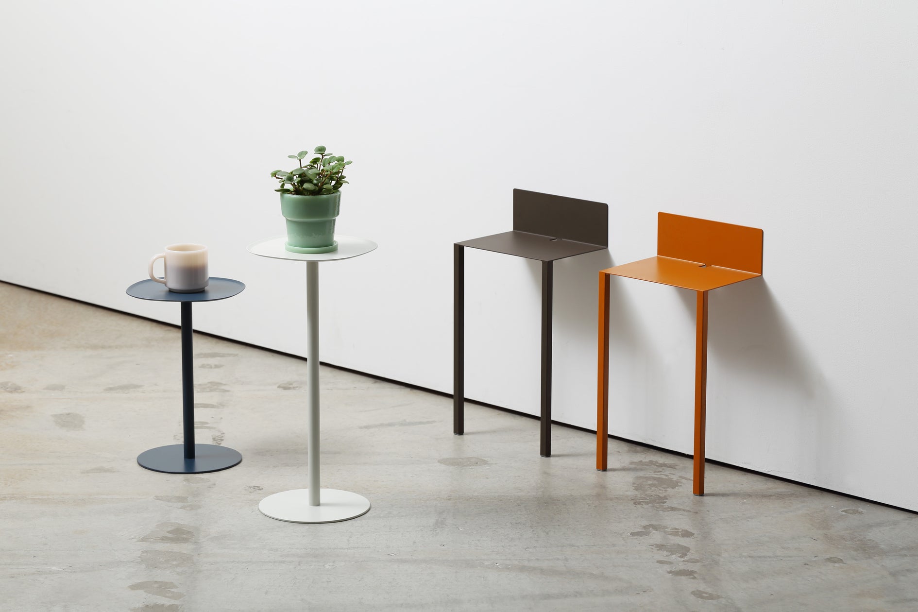 【ideaco】長く使える丈夫なつくりで開発したminimal steel furniture「WALL Table B5」「side table 23」を新発売