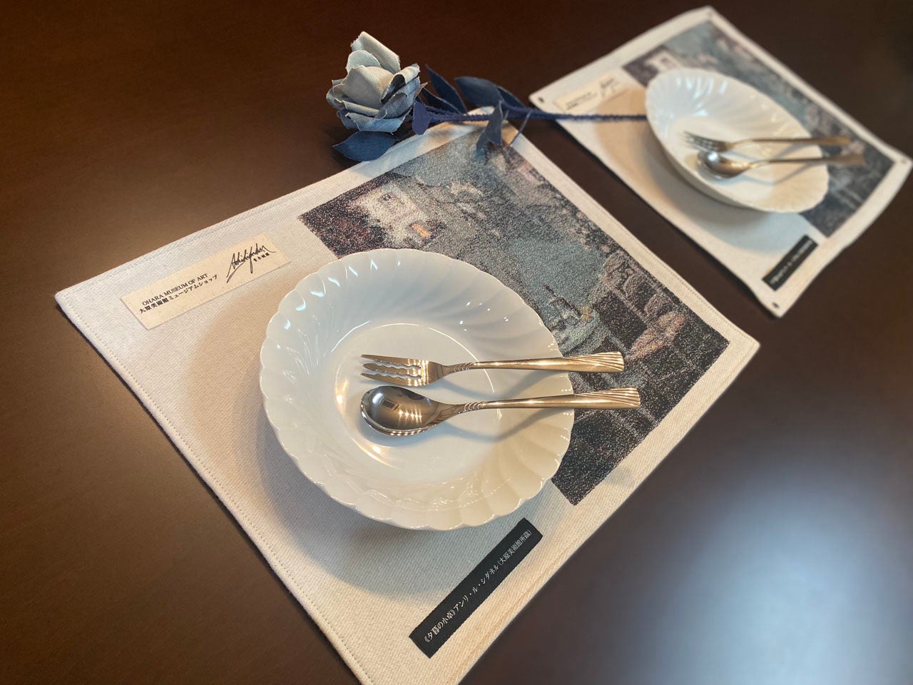 食卓を彩るランチョンマットとして