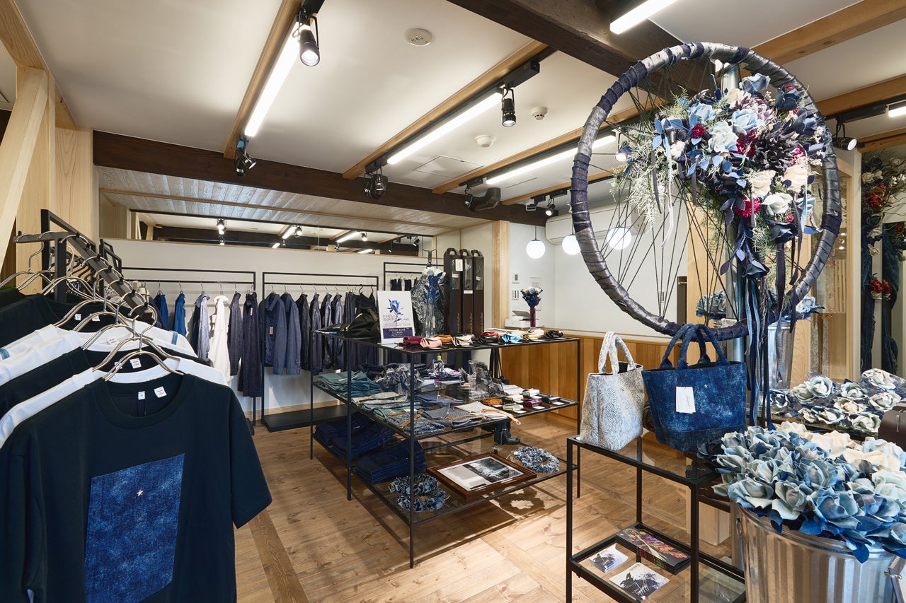 青木被服 倉敷SOLA店 店内風景