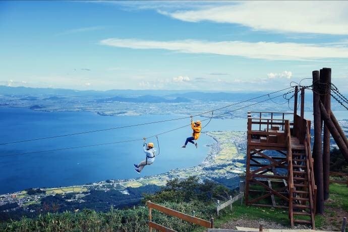びわ湖へダイブ！ジップラインアドベンチャー