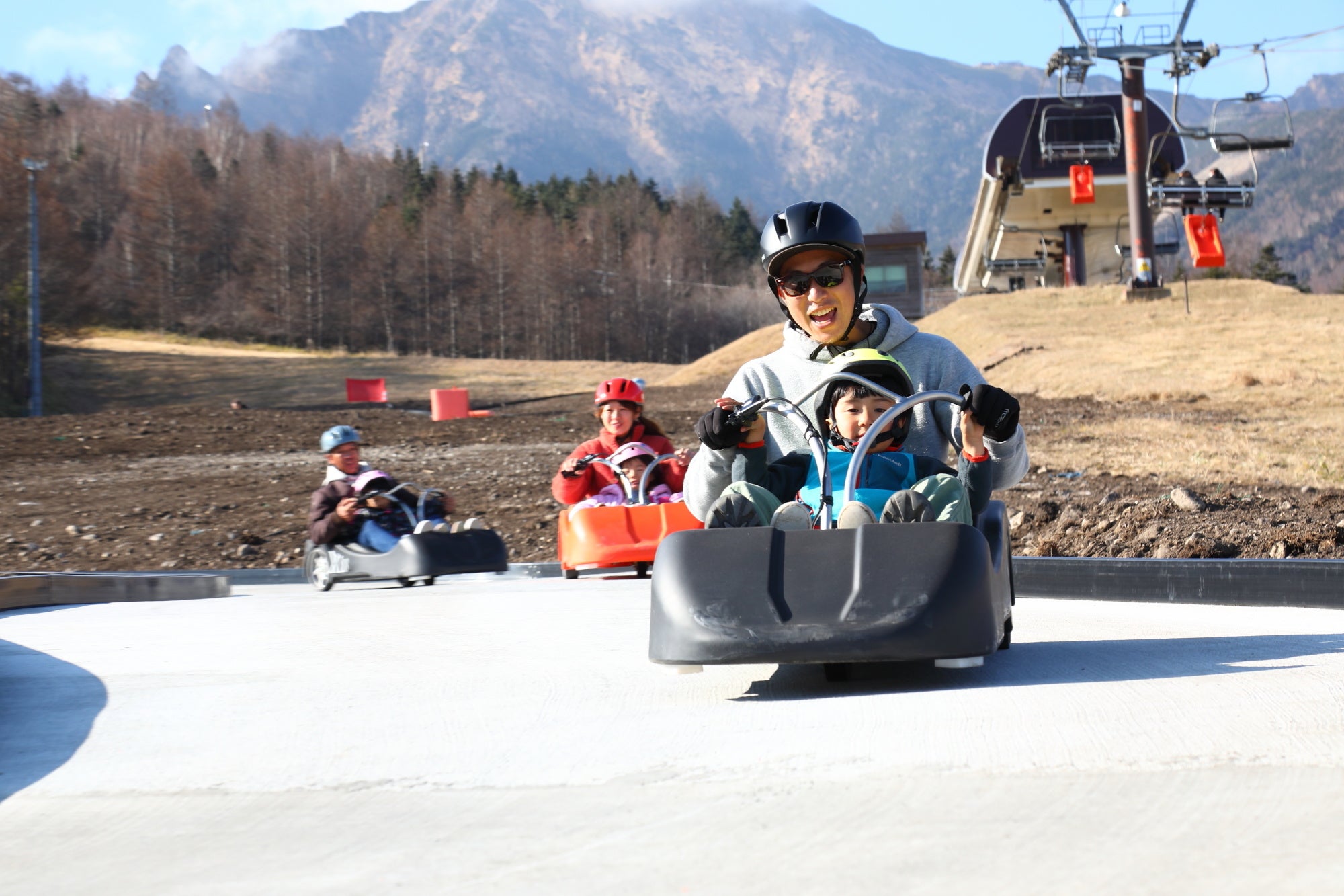 G-KARTコース(イメージ)ライダー同士が抜きつ抜かれつ、レース感覚で楽しめる
