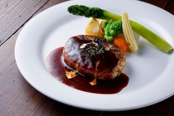 「グリルダイニング＆バー HALUKA」メニュー　グリルハンバーグ