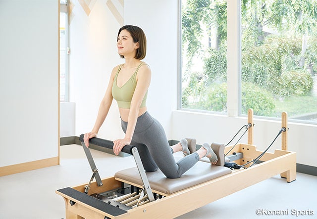 美品⭐︎Makuake購入⭐︎Meltis 自宅でマシンピラティス 部屋に溶け込む！サボらない！自分に合った運動ができるマルチ