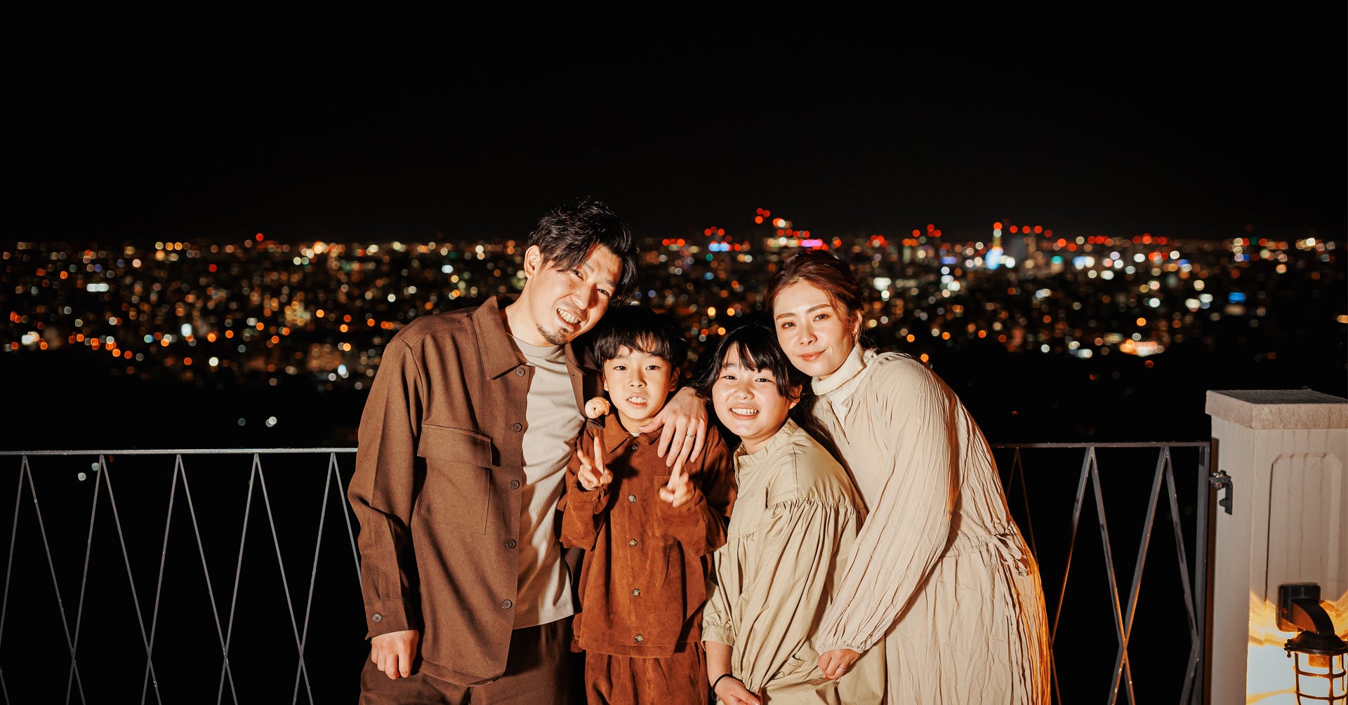 北海道錫婚式プランイメージ：札幌の夜景が一望できる施設