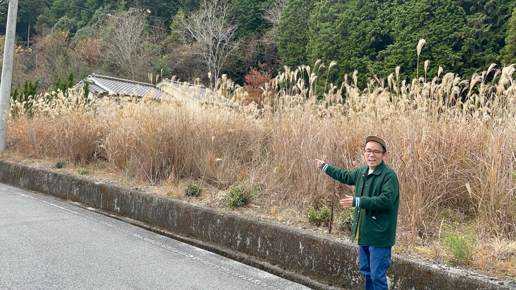 今はまだススキだらけの空き家