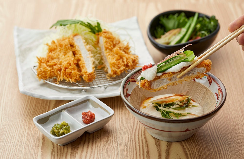 食欲が落ち やすい夏でもさっぱりと とんかつ を楽しめる新しい食べ方 粘りと滑らかな舌触りが特長の 北海道十勝産ネバリスター の山芋とろろと旬の香味野菜を とんかつ と合わせて楽しむ 夏の旬味フェア ダスキンのプレスリリース 食欲が落ち やすい夏でもさっぱりと とんかつ を楽しめる新しい食べ方 粘りと滑らかな舌触りが特長の 北海道十勝産ネバリスター の山芋とろろと旬の香味野菜を とんかつ と合わせて楽しむ 夏の旬味フェア ダスキンのプレスリリース