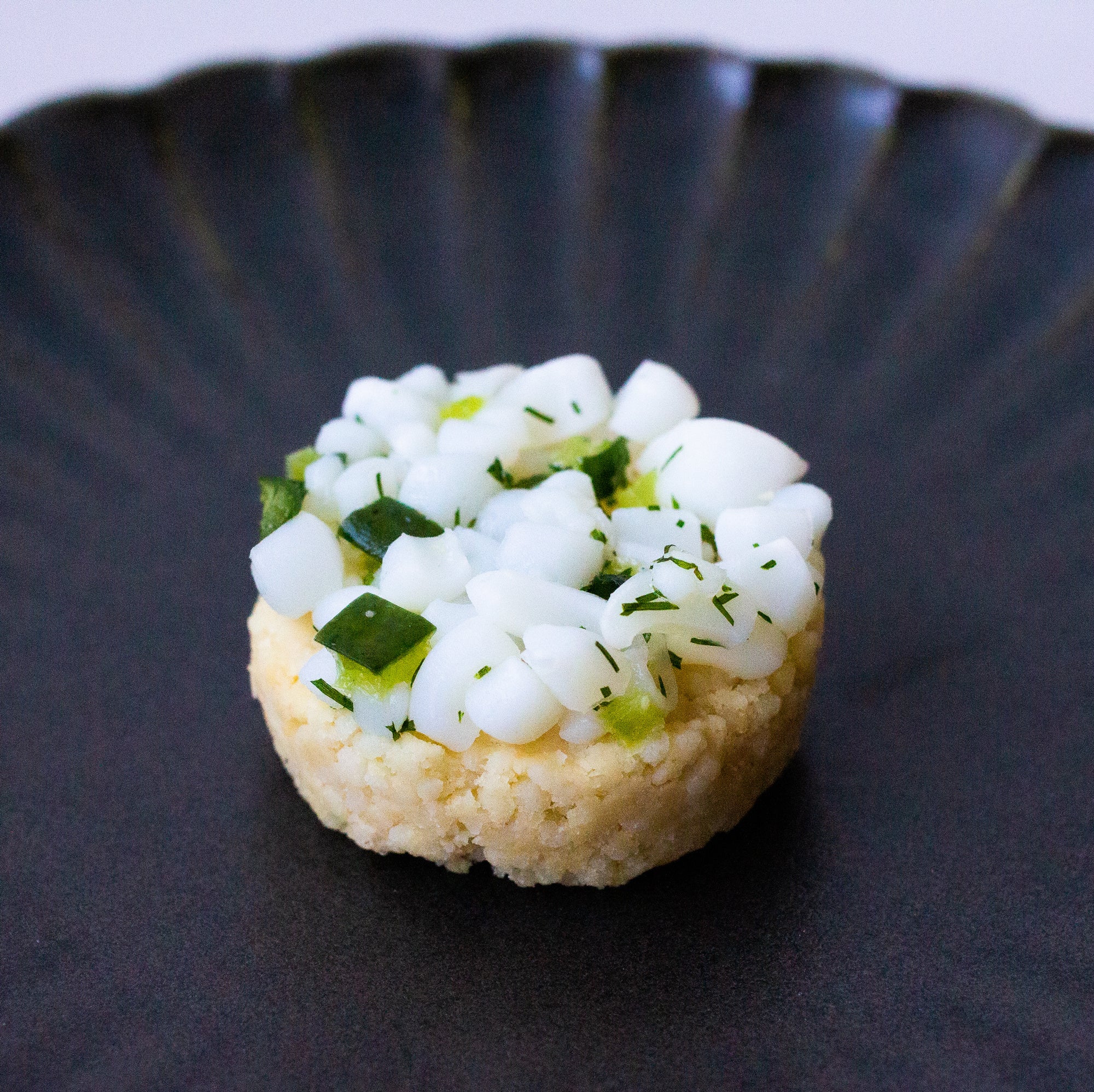 ヤリイカときゅうりのハーブ和え