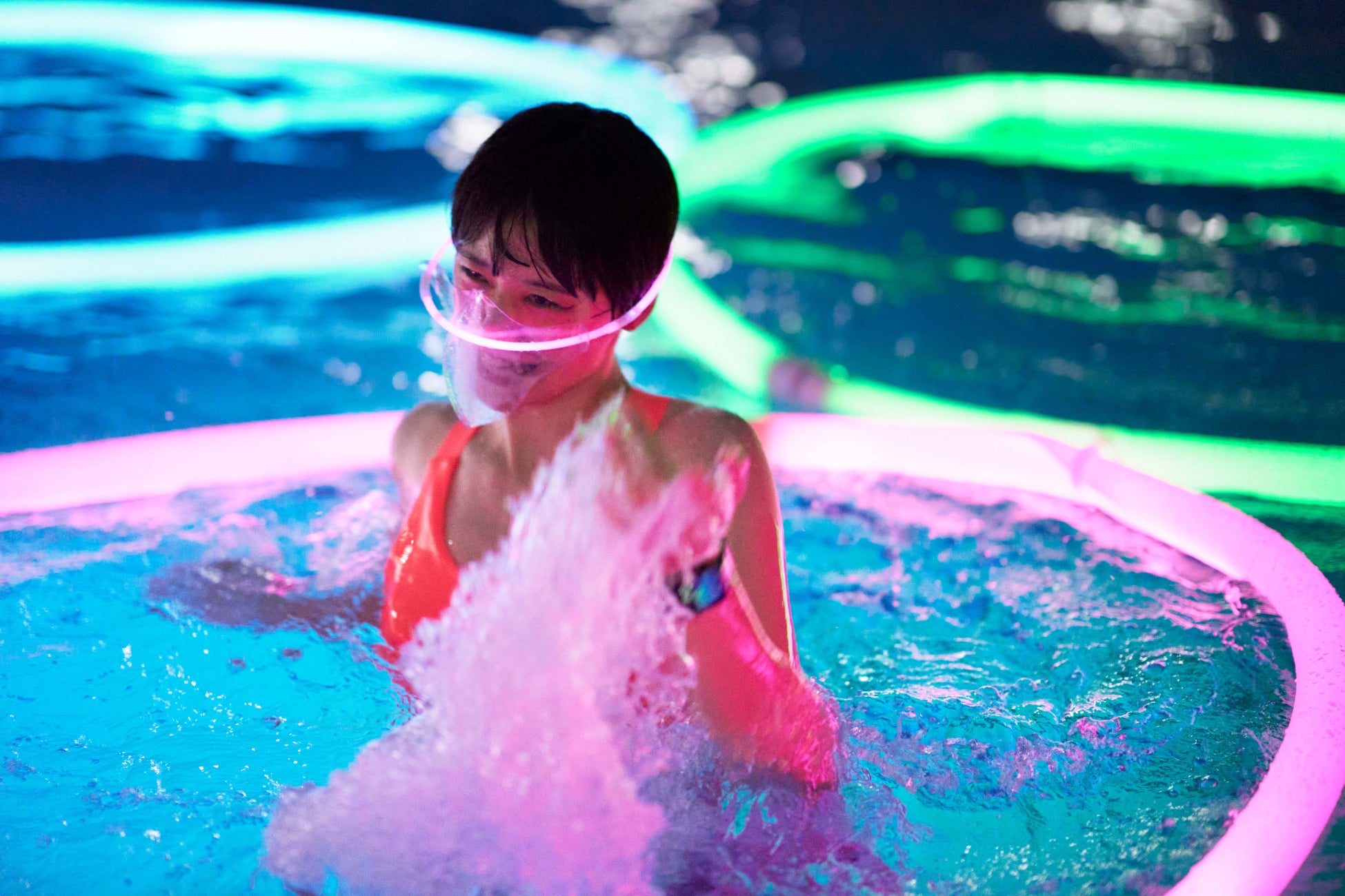 世界初 プールが光るダンスフロアになる 新感覚プール音楽イベント Club Pool 初開催 株式会社rockin Poolのプレスリリース 世界初 プールが光るダンスフロアになる 新感覚プール音楽イベント Club Pool 初開催 株式会社rockin Poolのプレスリリース