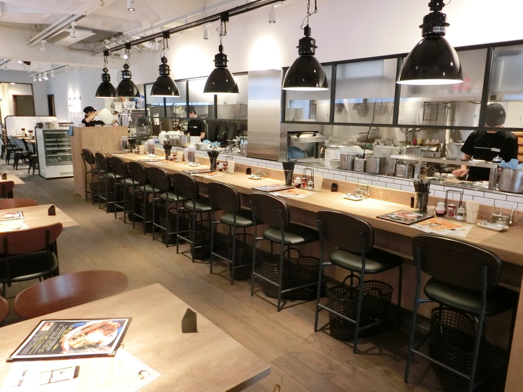 女性人気№1 たまプラーザ店 店内 個性豊かな全9店舗。女性やファミリーにも人気のお店です!
