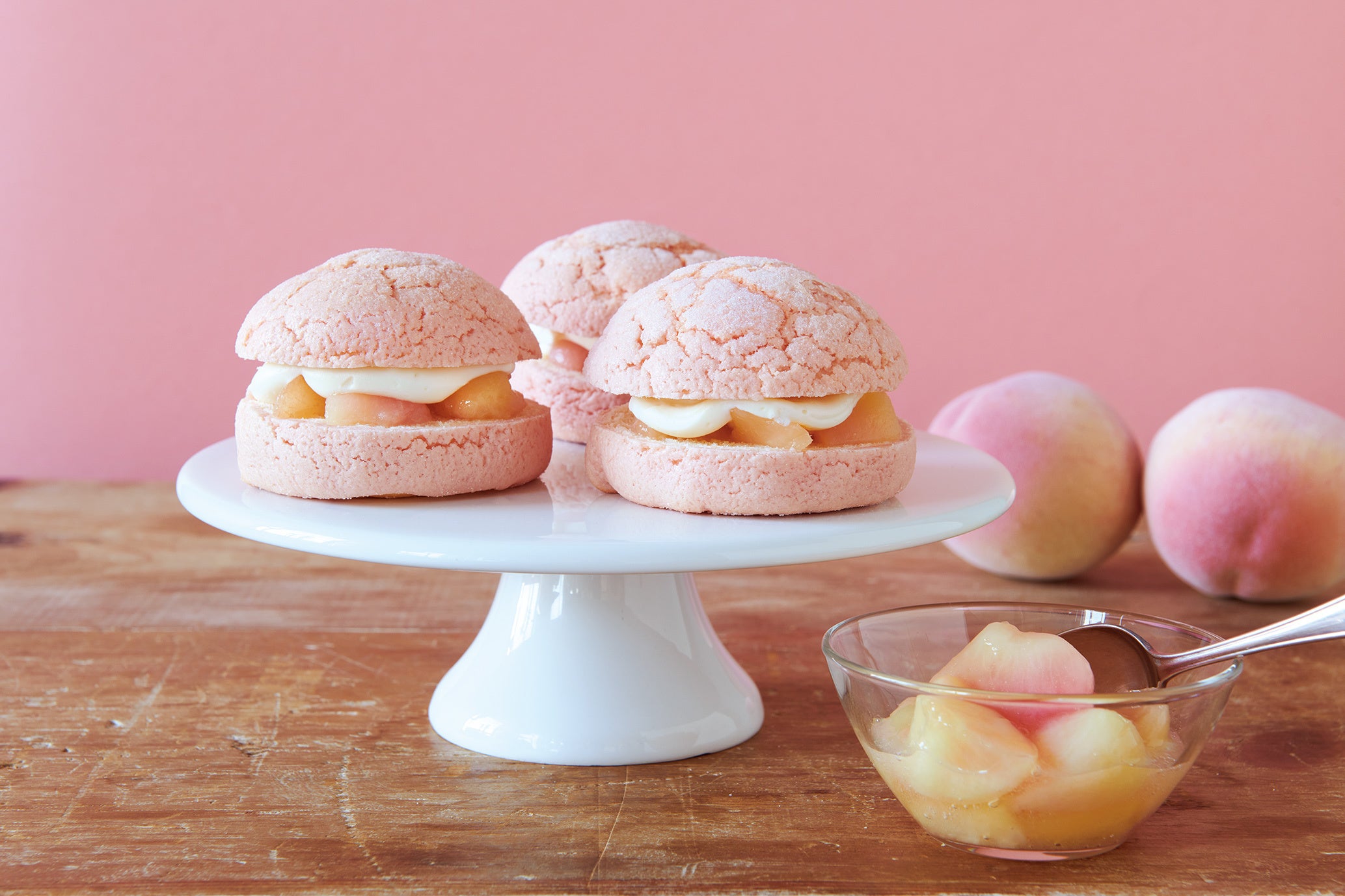 桃のメロンパン