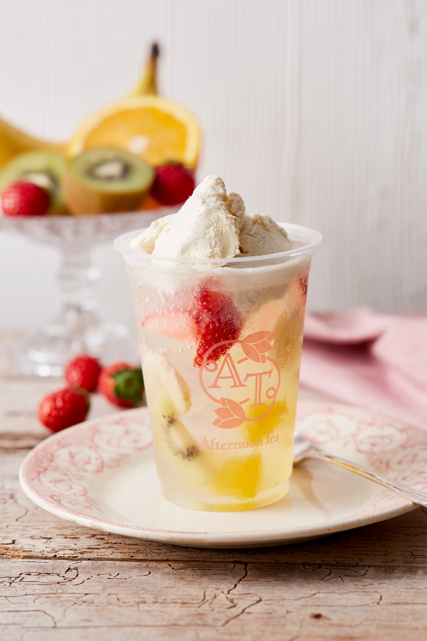 フランス産アイスのクリームソーダ　フルーツ＆ミルクバニラ_テイクアウト