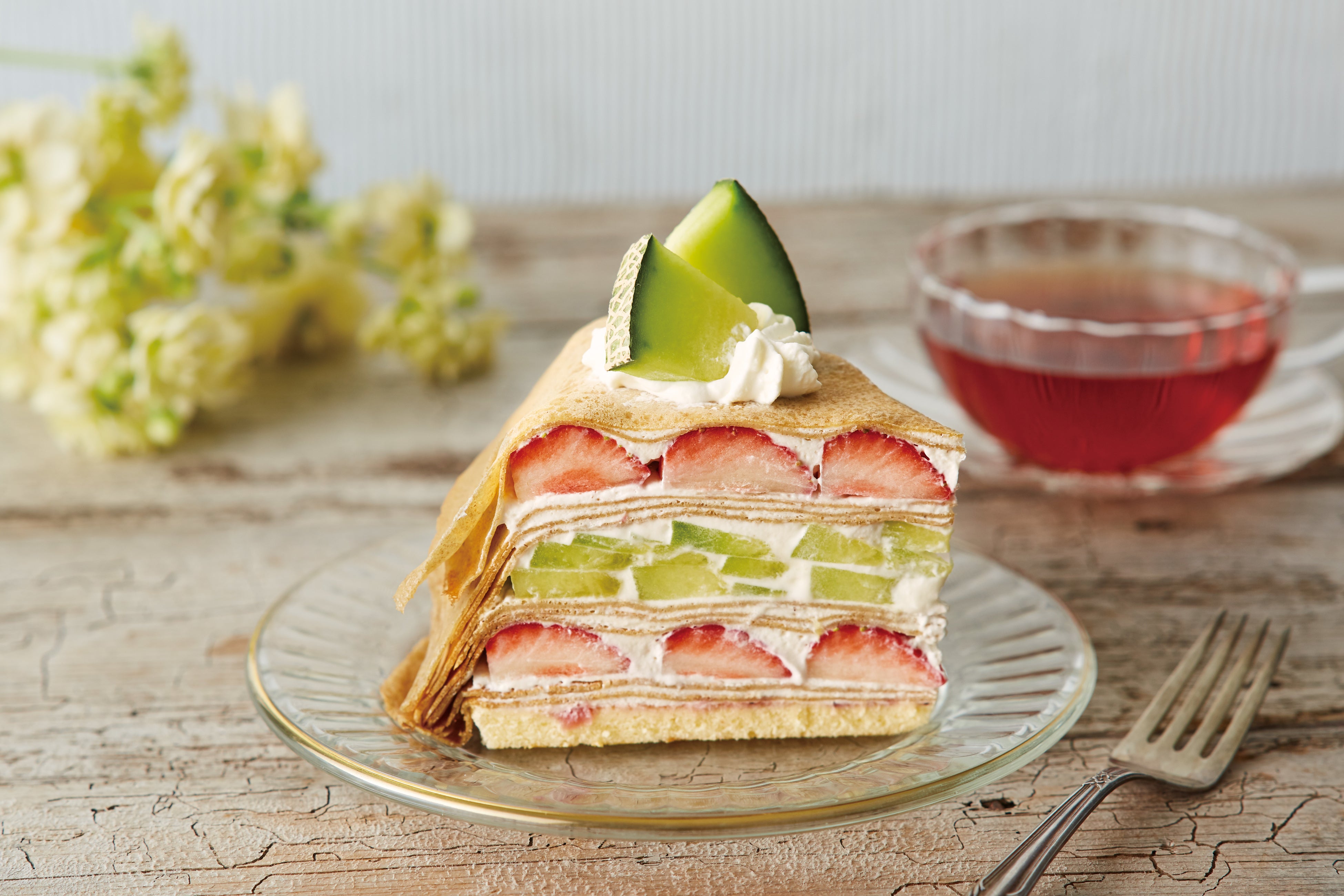 苺とメロンのミルクレープ