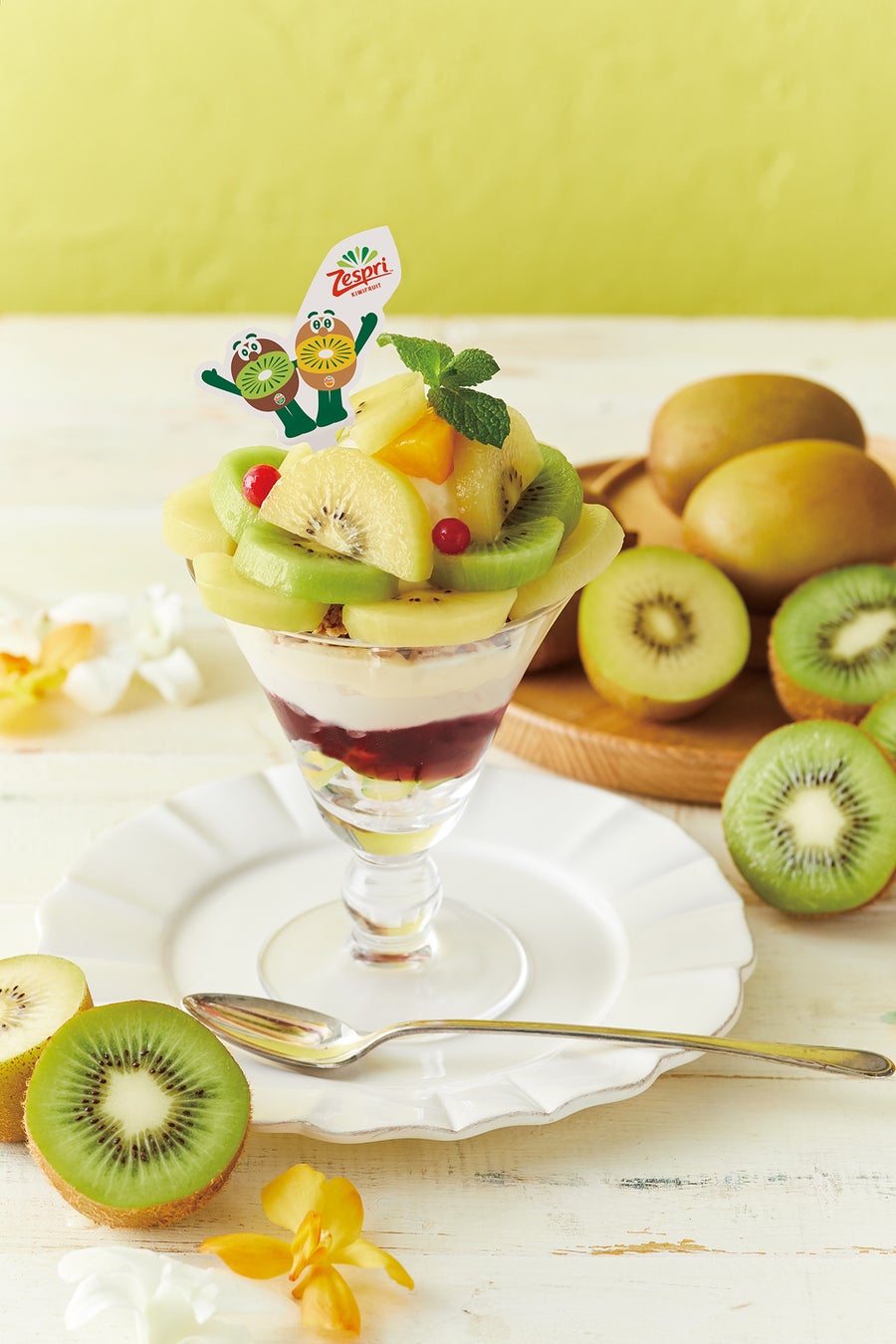 ゼスプリ Afternoon Tea 2種類のキウイを贅沢にヘルシーに楽しむ コラボレーション新作パフェ ティーソーダ 株式会社サザビーリーグ アイビーカンパニーのプレスリリース ゼスプリ Afternoon Tea 2種類のキウイを贅沢にヘルシーに楽しむ コラボレーション新作パフェ ティーソーダ 株式会社サザビーリーグ アイビーカンパニーのプレスリリース