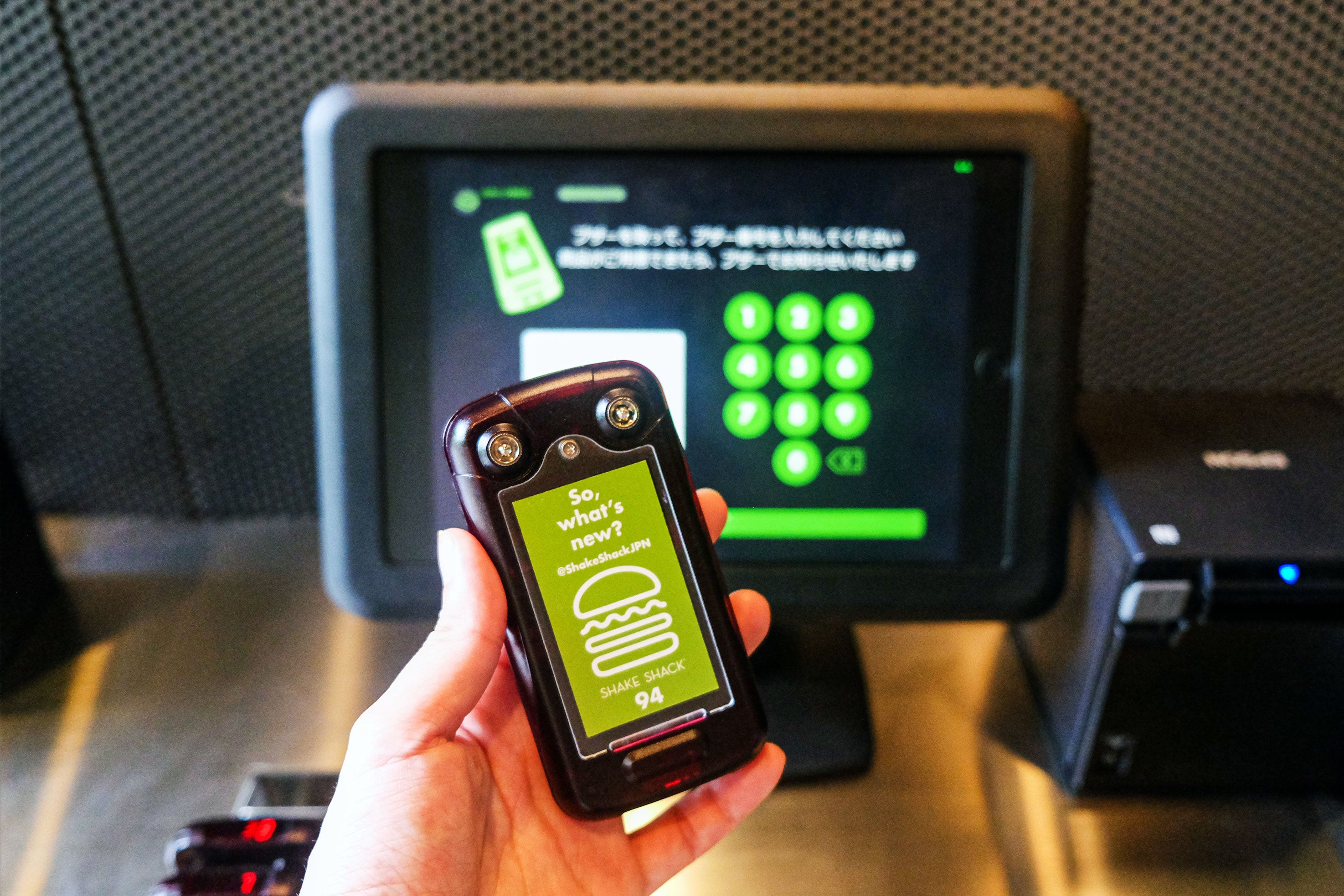 まずは専用ブザーの番号を入力します。