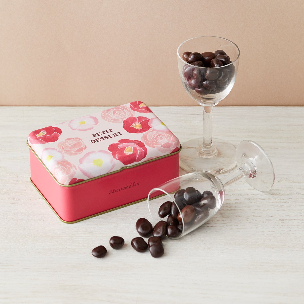 ラスト1!初夏の茶会に。薔薇とアールグレイの美しく幸せな紅茶「マザーズ・ジョイ」 年末年始に紅茶を楽しむ「ニューイヤーズティーセット」や