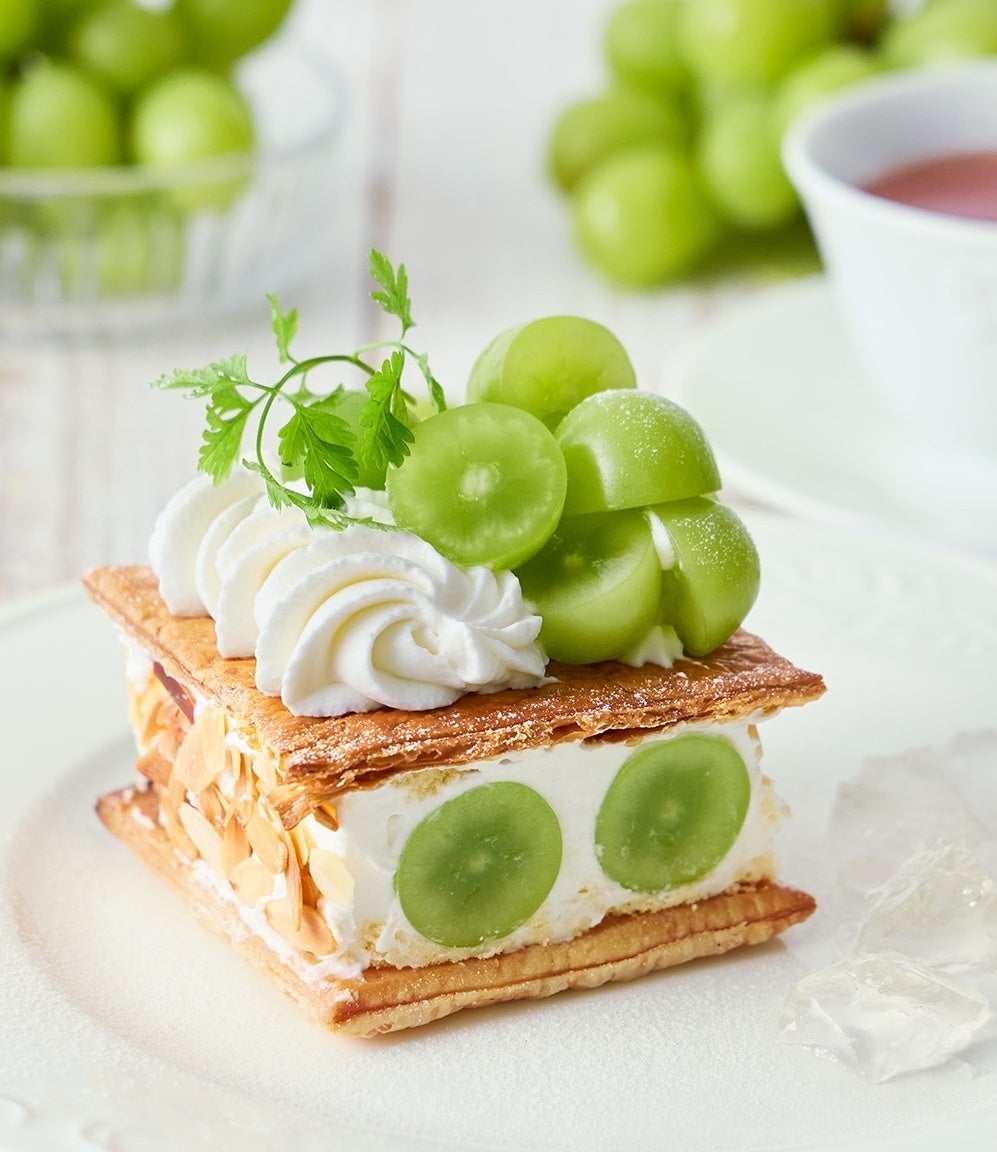 全店「ミルフィーユ・オ・シャインマスカット」