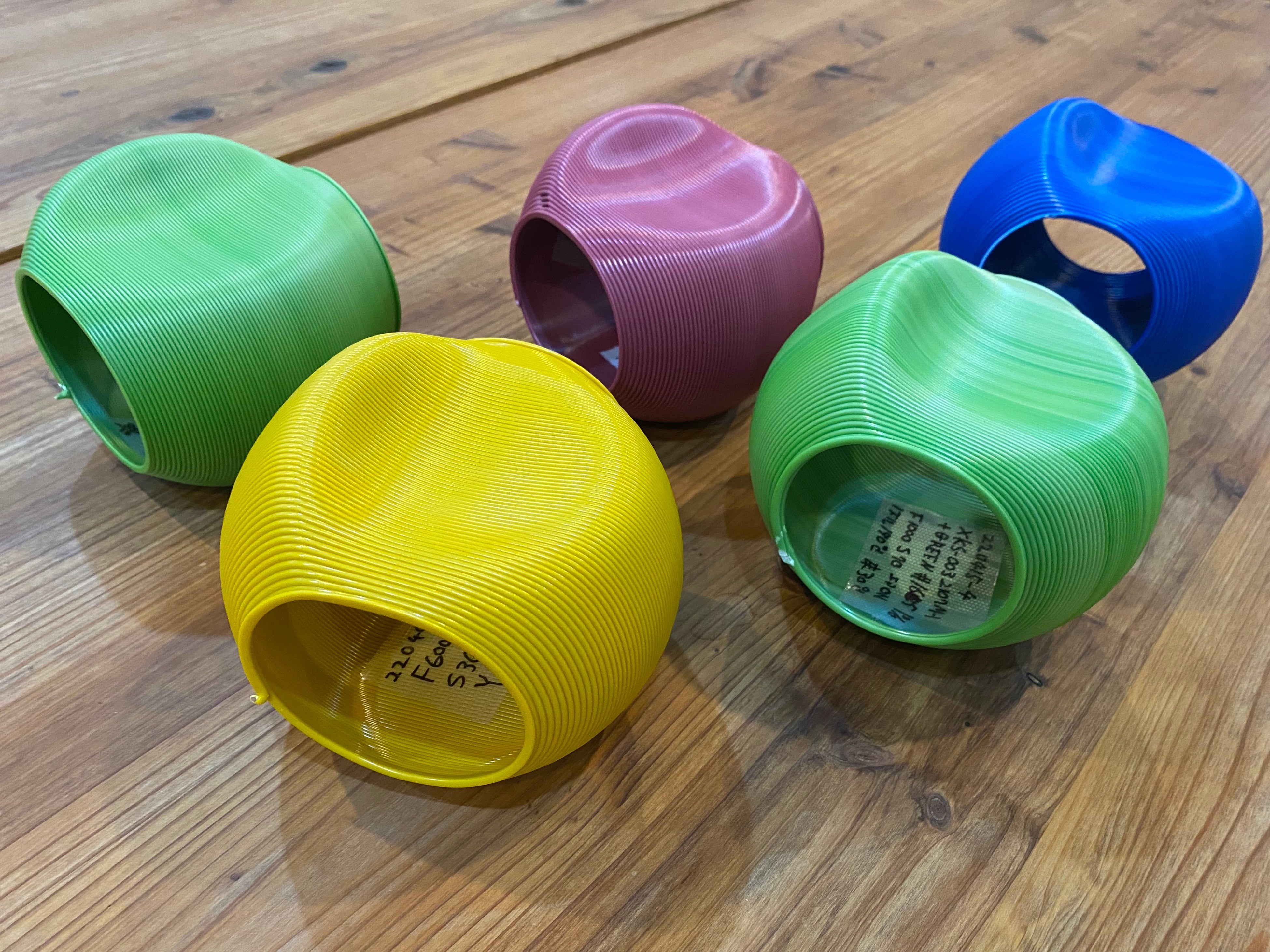 三井化学様のPP材による調色テストのためのミニチュアサンプル